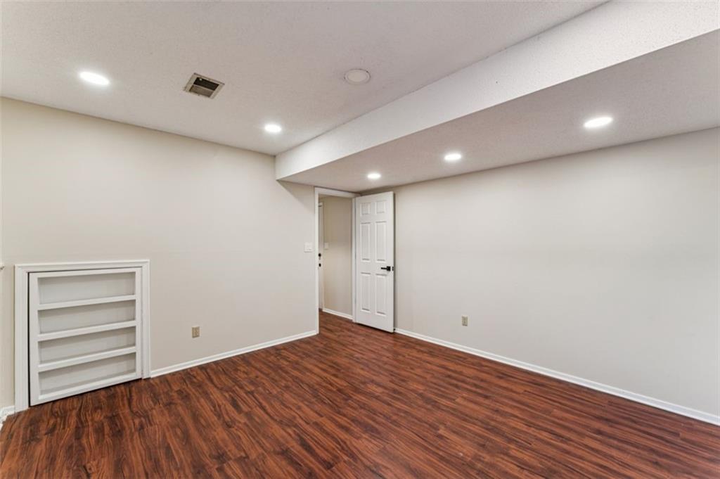 10902 Bradshaw Street