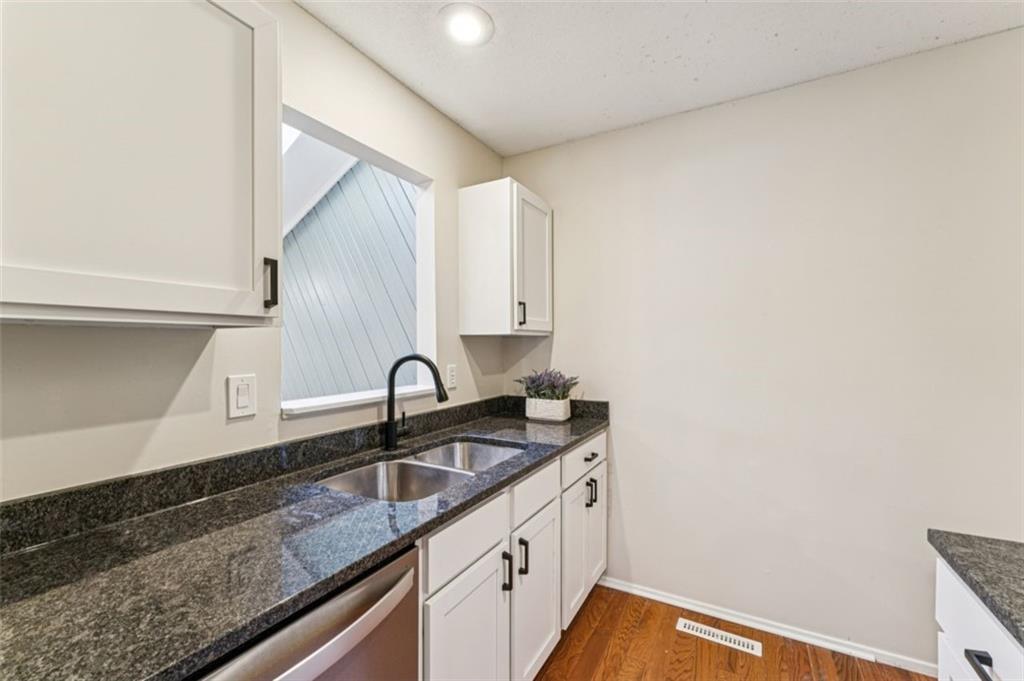 10902 Bradshaw Street