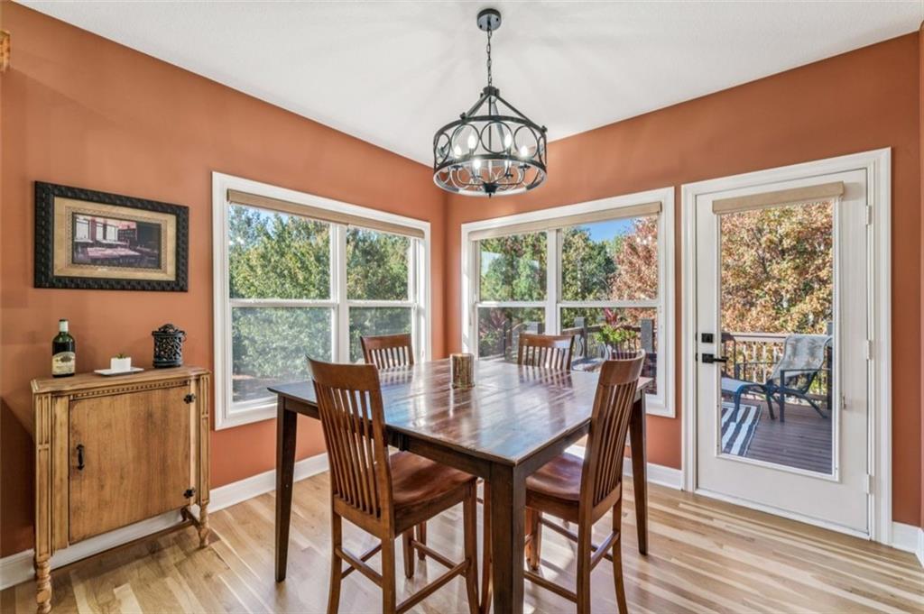 2301 NE Colonnade Avenue