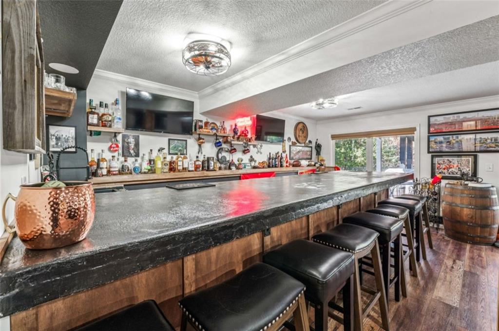 2301 NE Colonnade Avenue