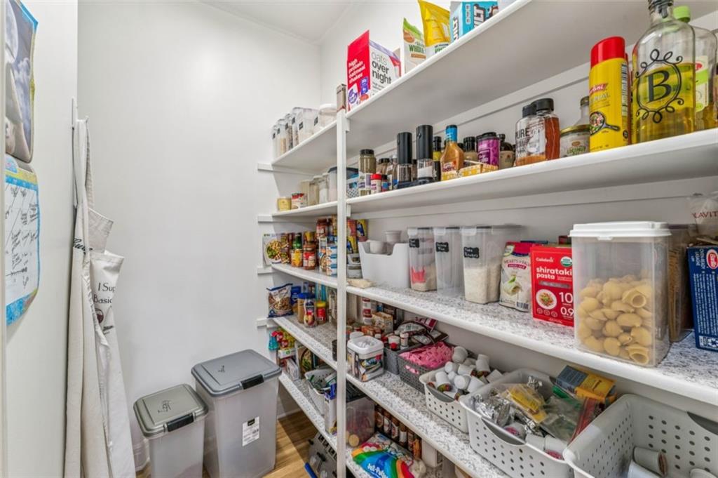 2301 NE Colonnade Avenue