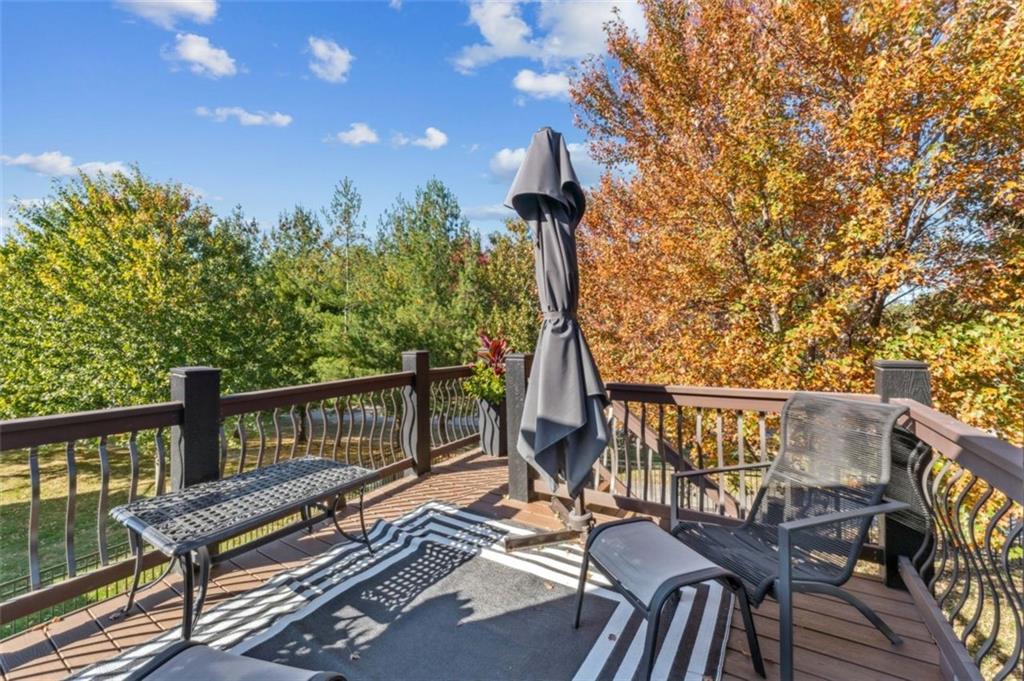 2301 NE Colonnade Avenue