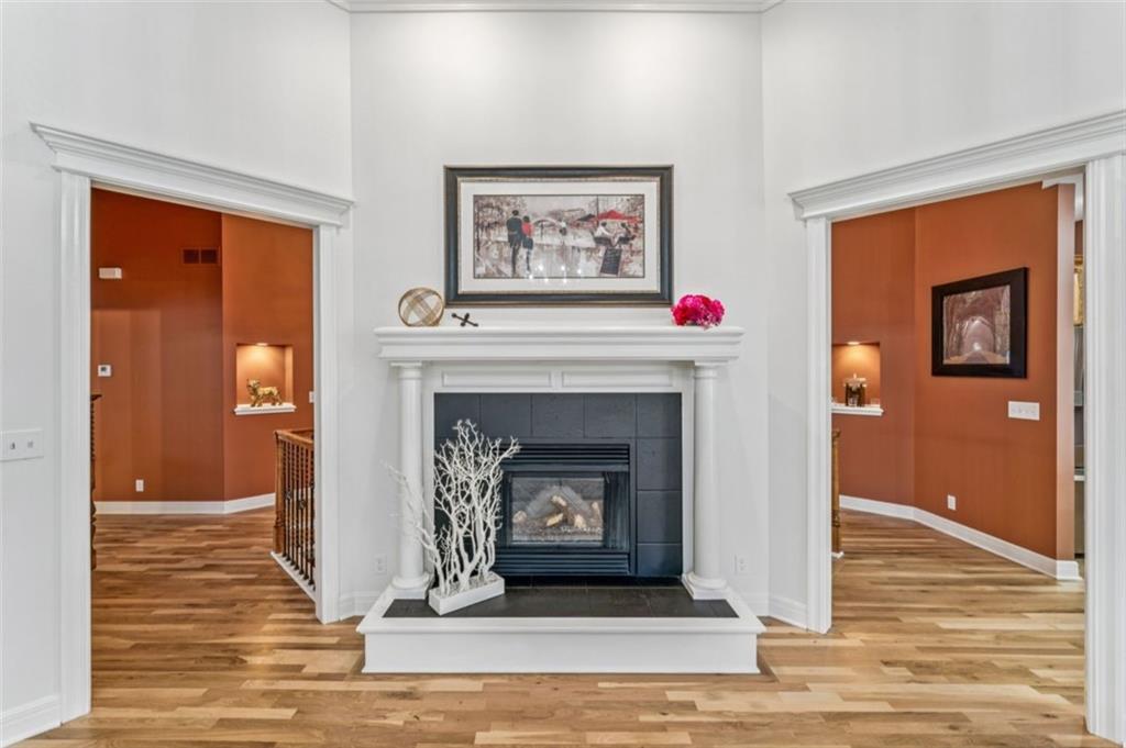 2301 NE Colonnade Avenue