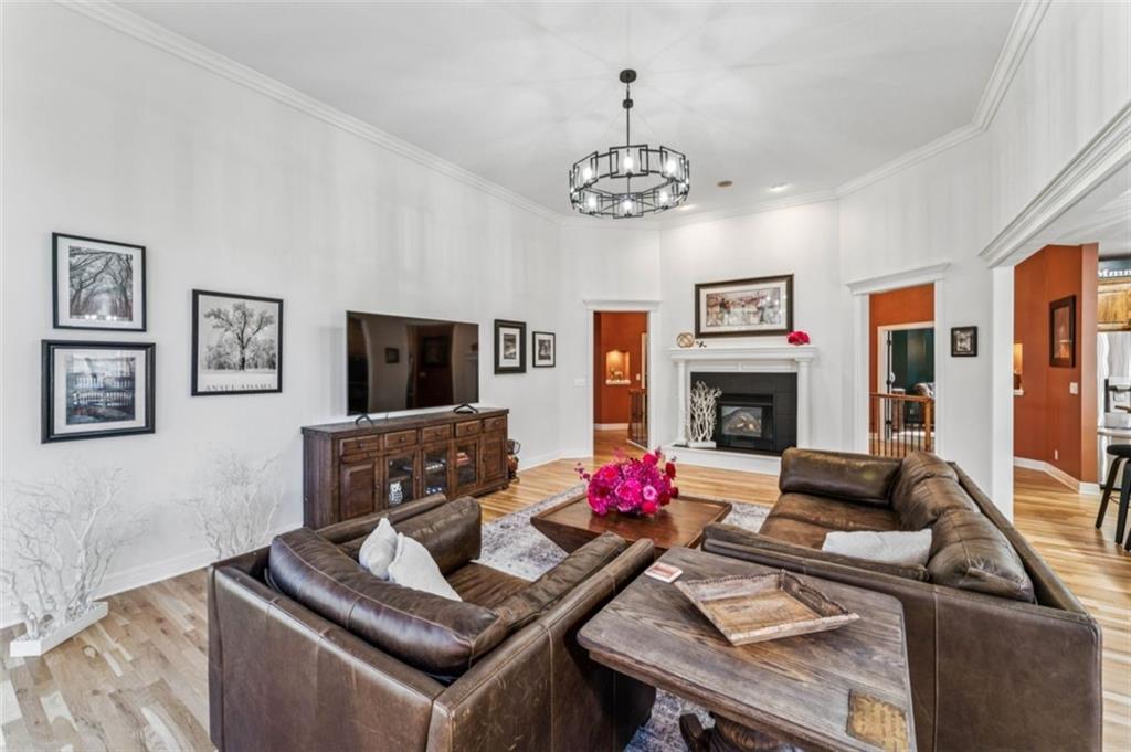 2301 NE Colonnade Avenue