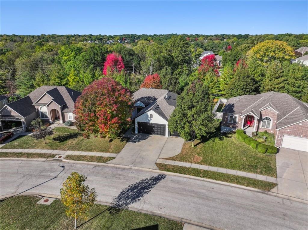 2301 NE Colonnade Avenue