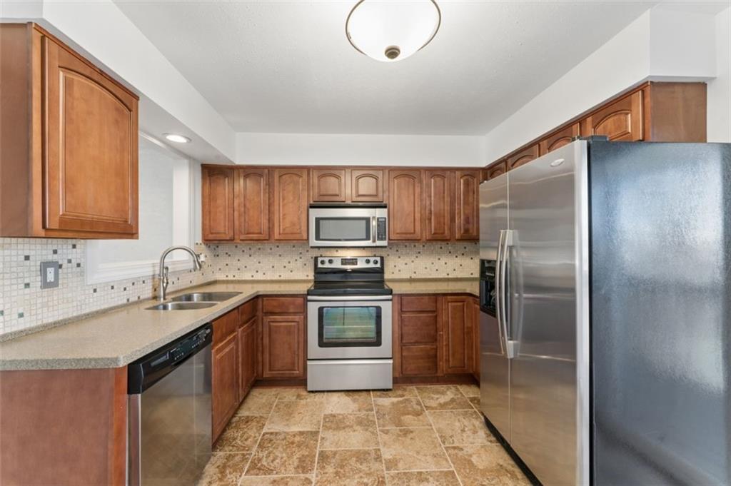 462 W 104 Street Unit: D