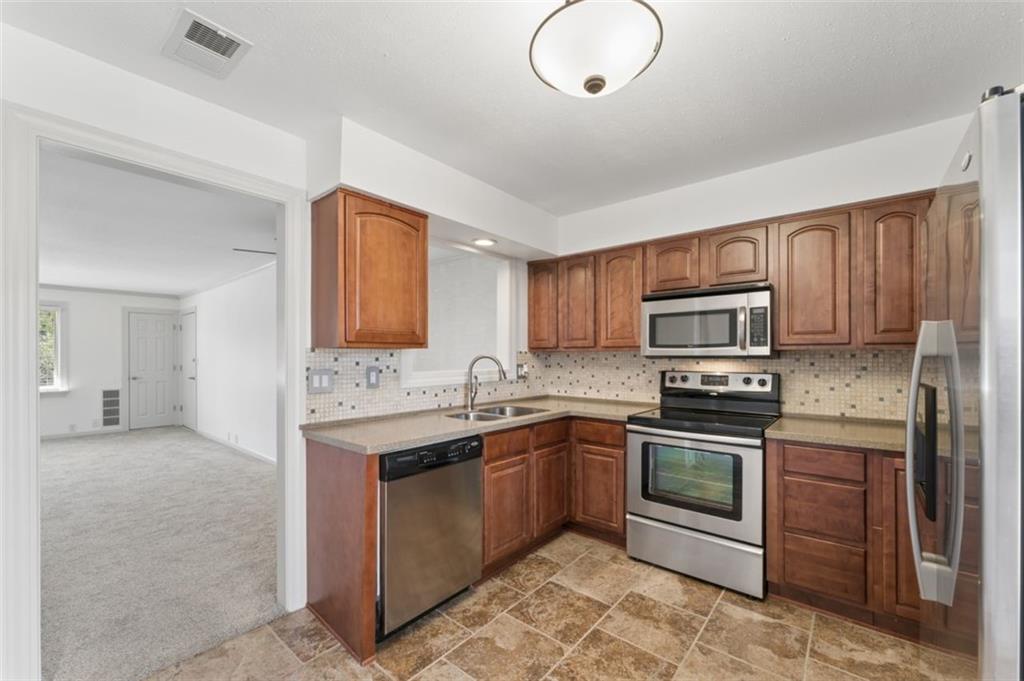 462 W 104 Street Unit: D