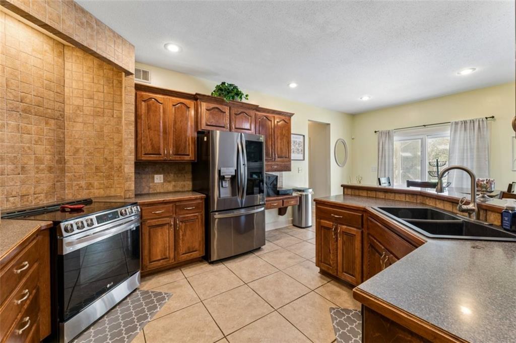 1011 Foxtail Drive