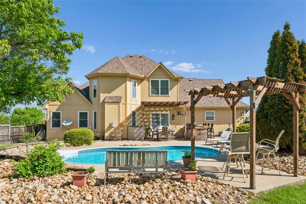 1011 Foxtail Drive