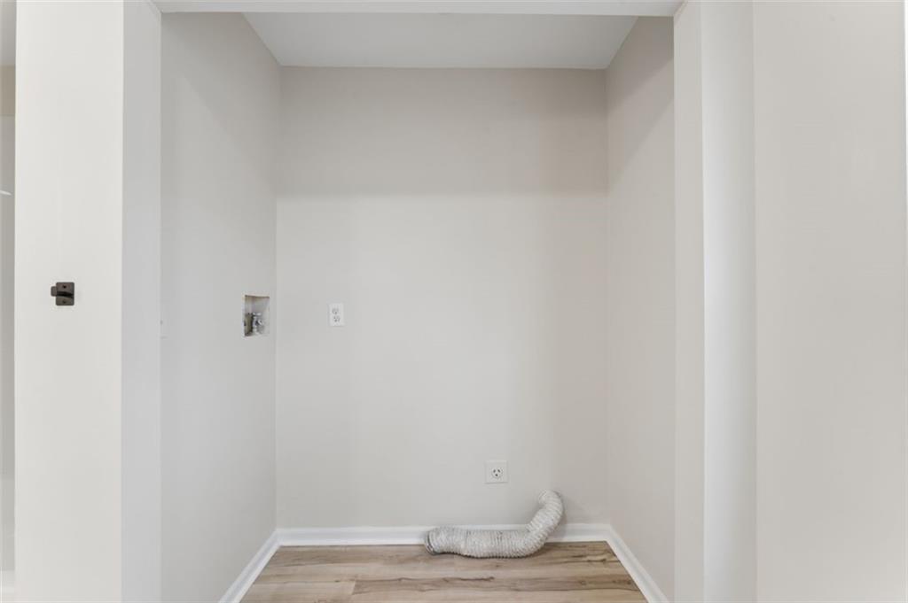 806 W Lexington Street