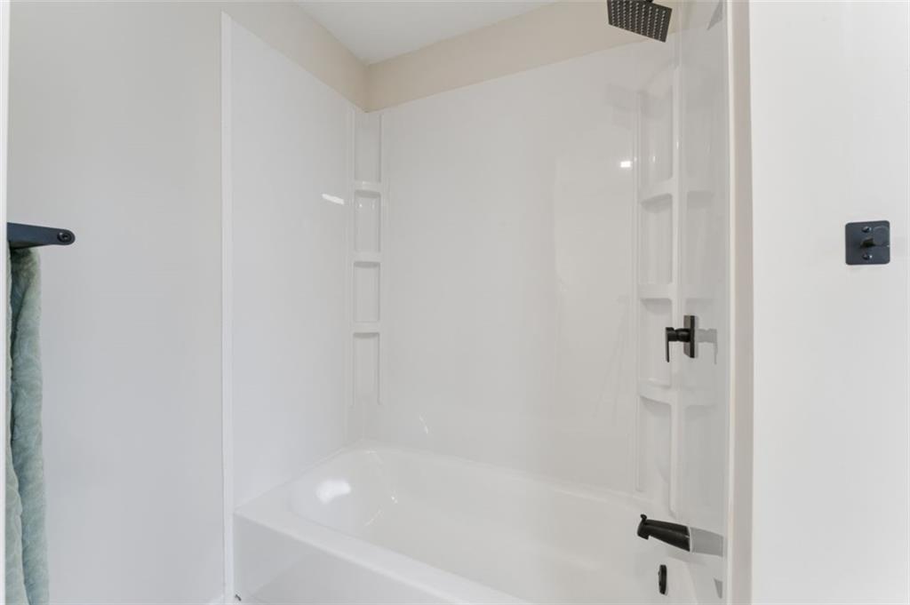 806 W Lexington Street