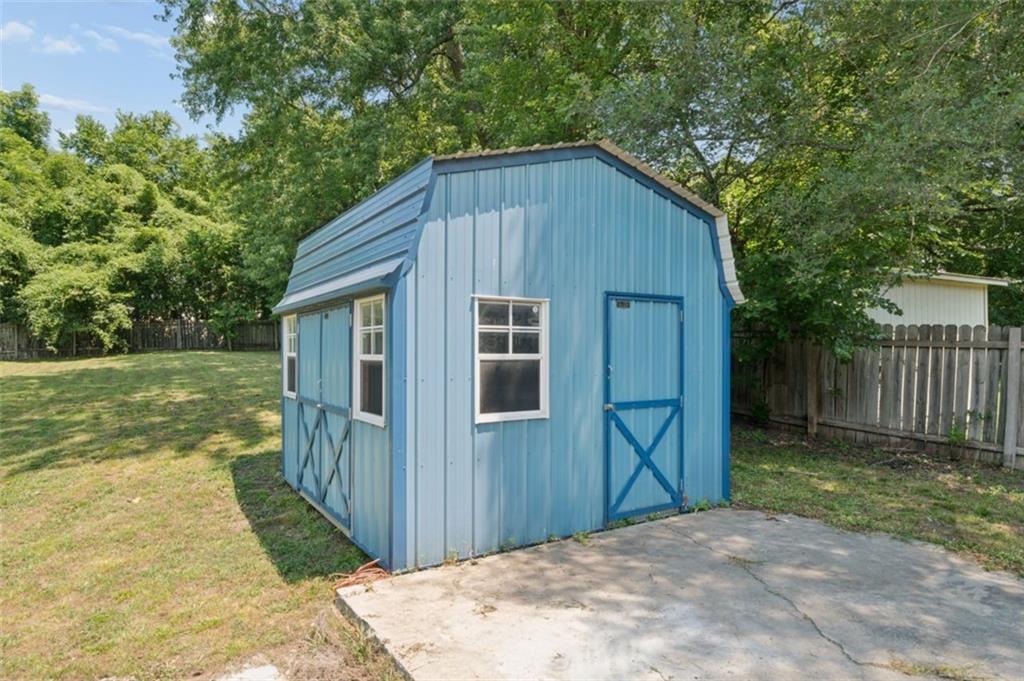 806 W Lexington Street