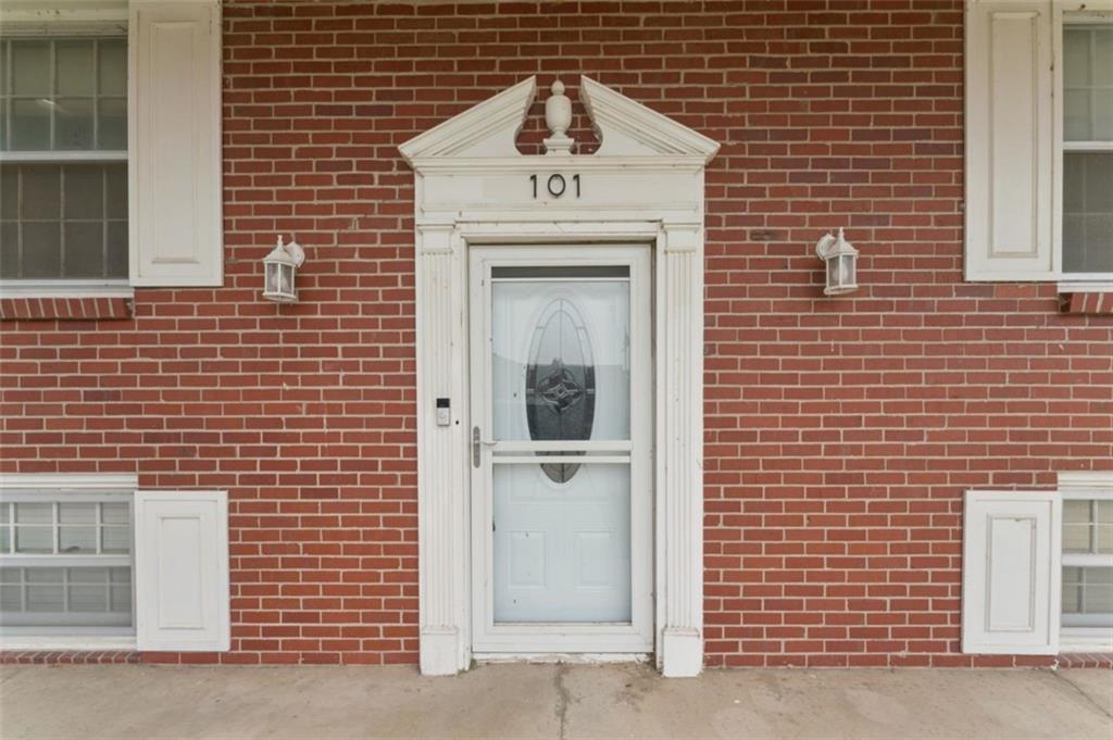 101 W Insley Avenue