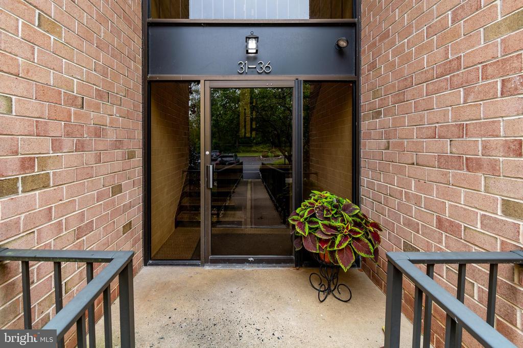 36 HERMITAGE DRIVE