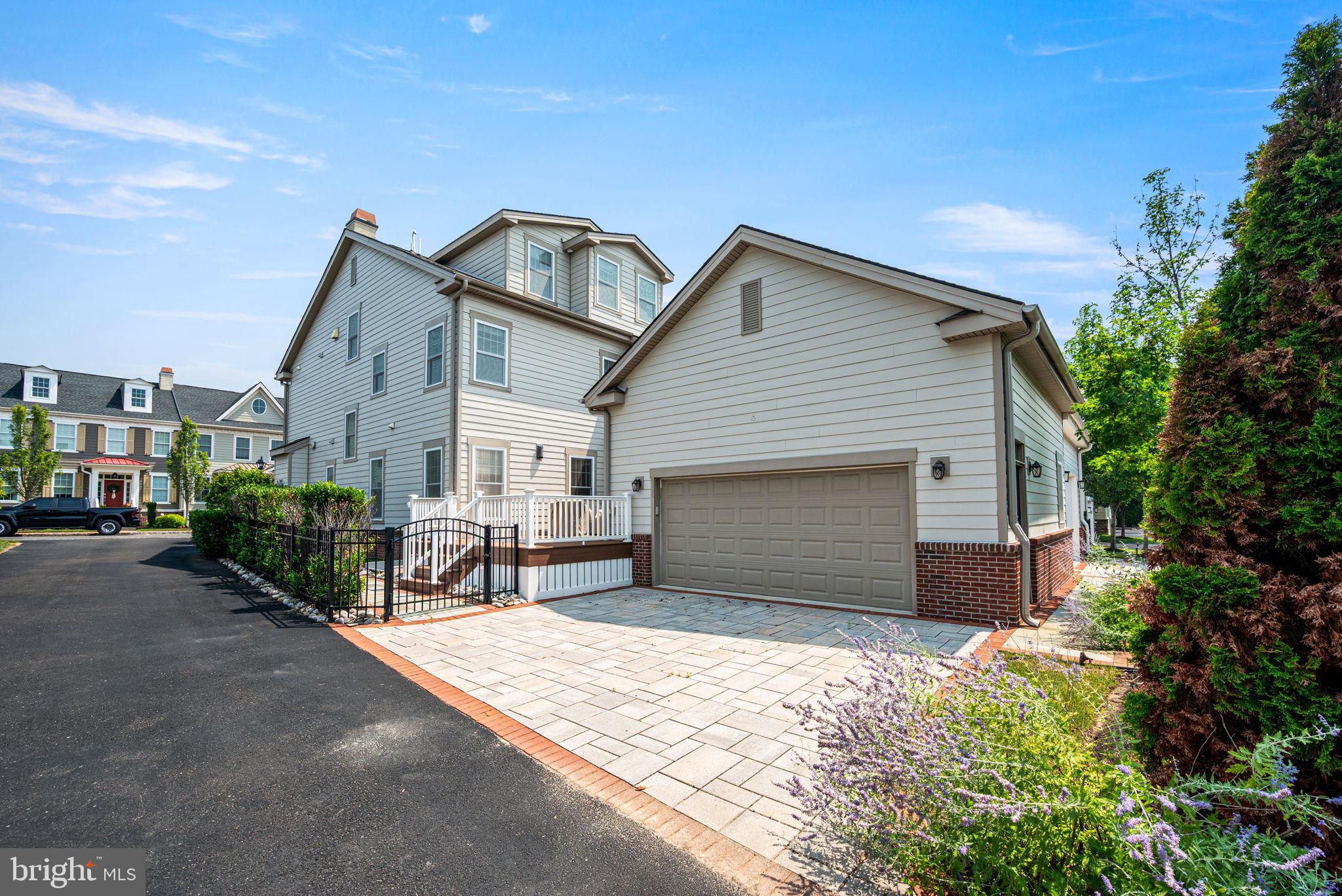 1839 WINDFLOWER LANE