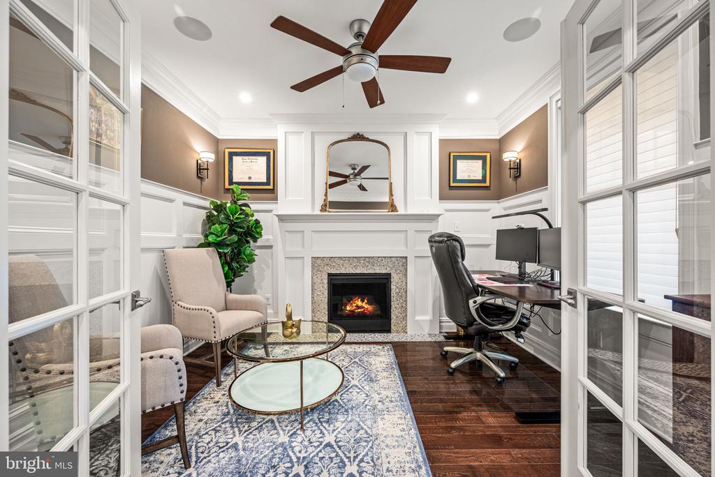 1839 WINDFLOWER LANE
