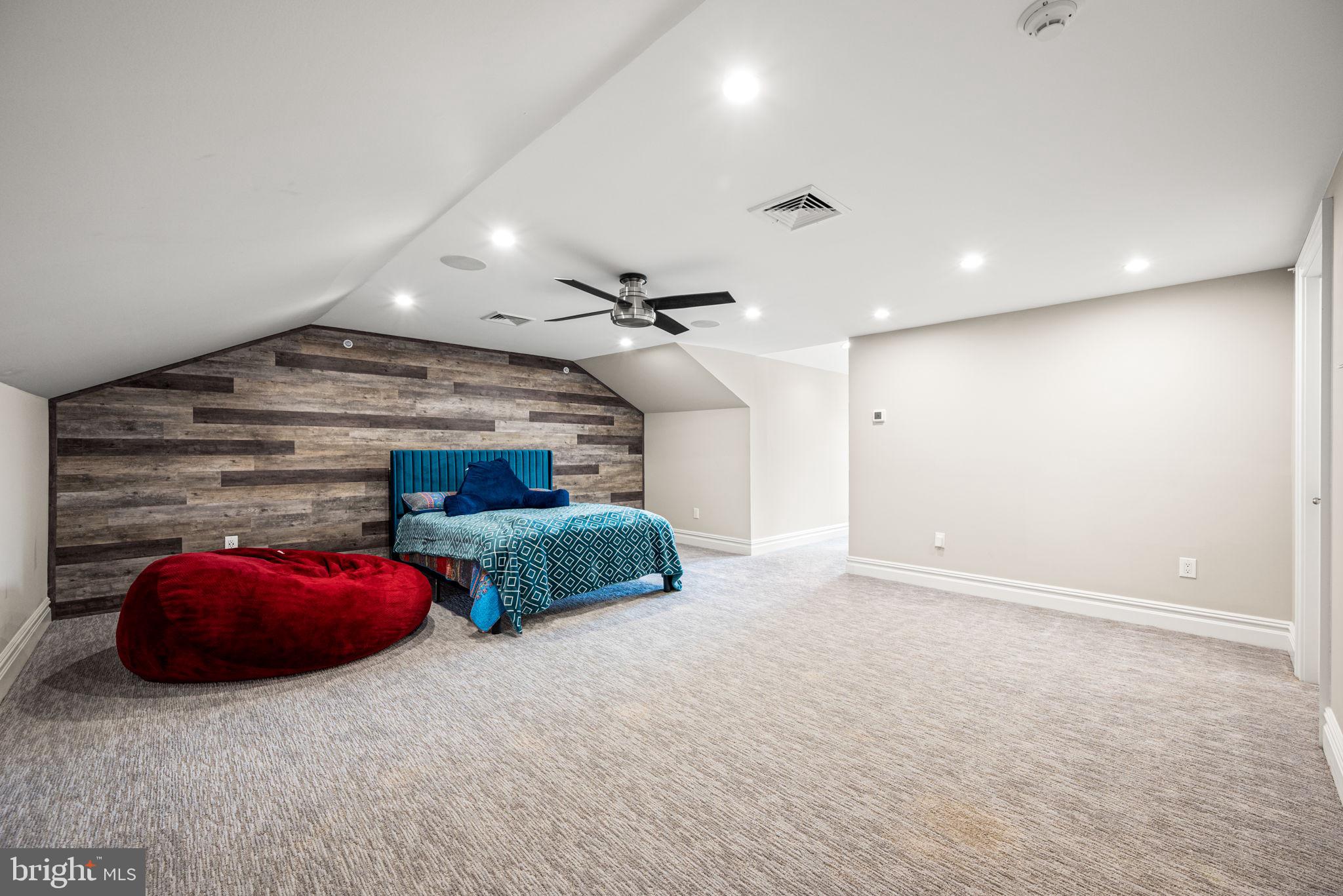 1839 WINDFLOWER LANE