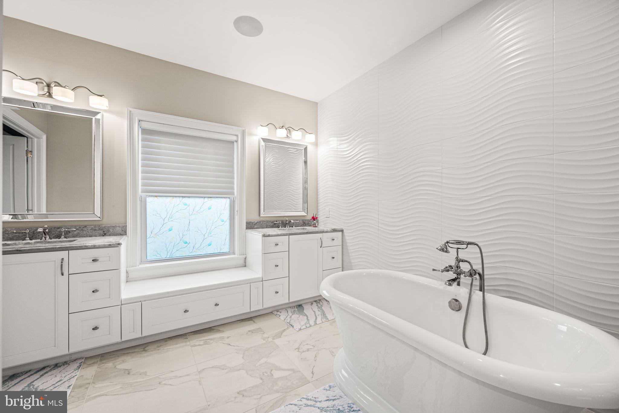 1839 WINDFLOWER LANE