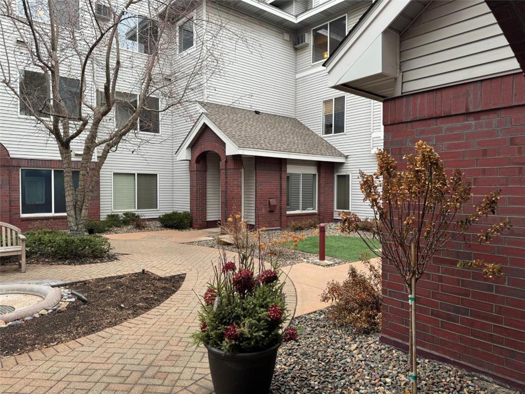 7540 Edinborough Way Unit: 1314