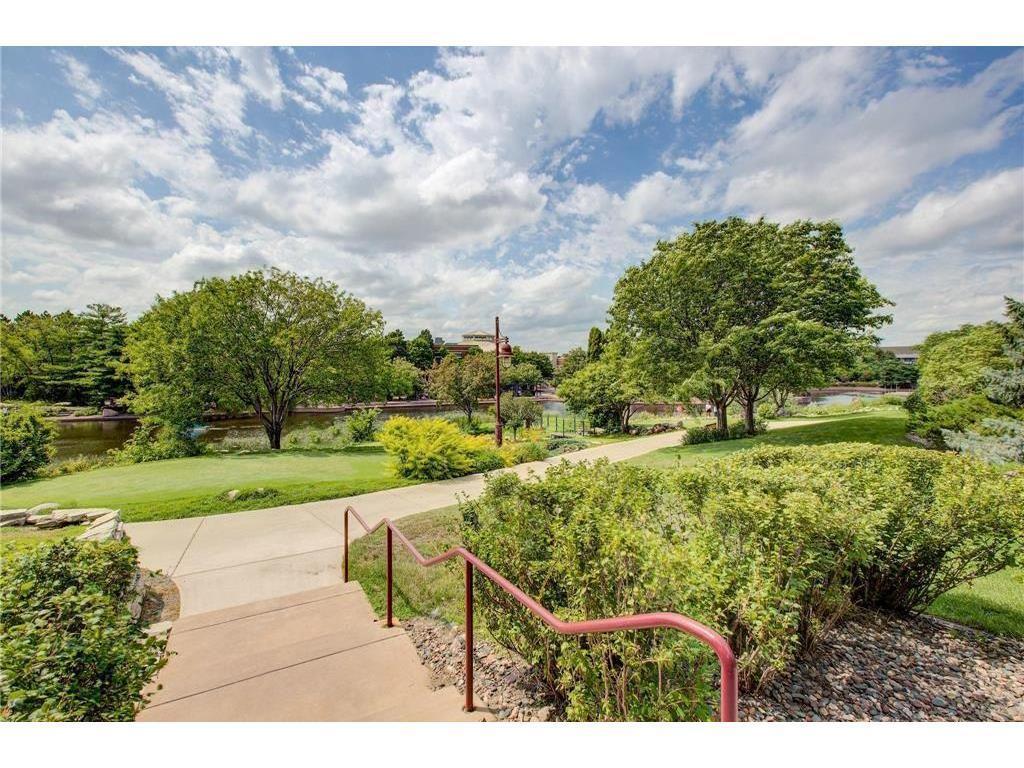 7540 Edinborough Way Unit: 1314