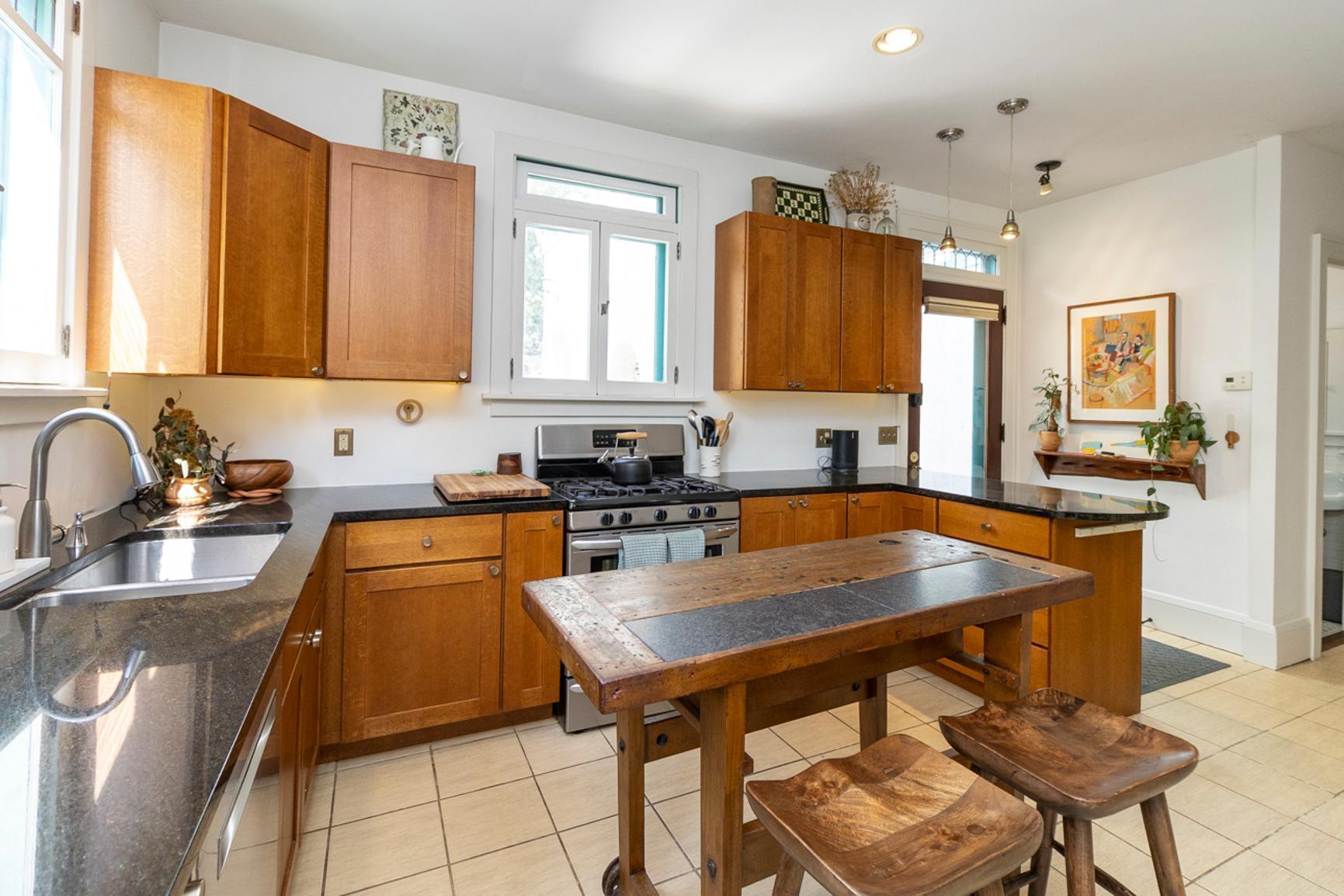 628 Cedar Lake Road S