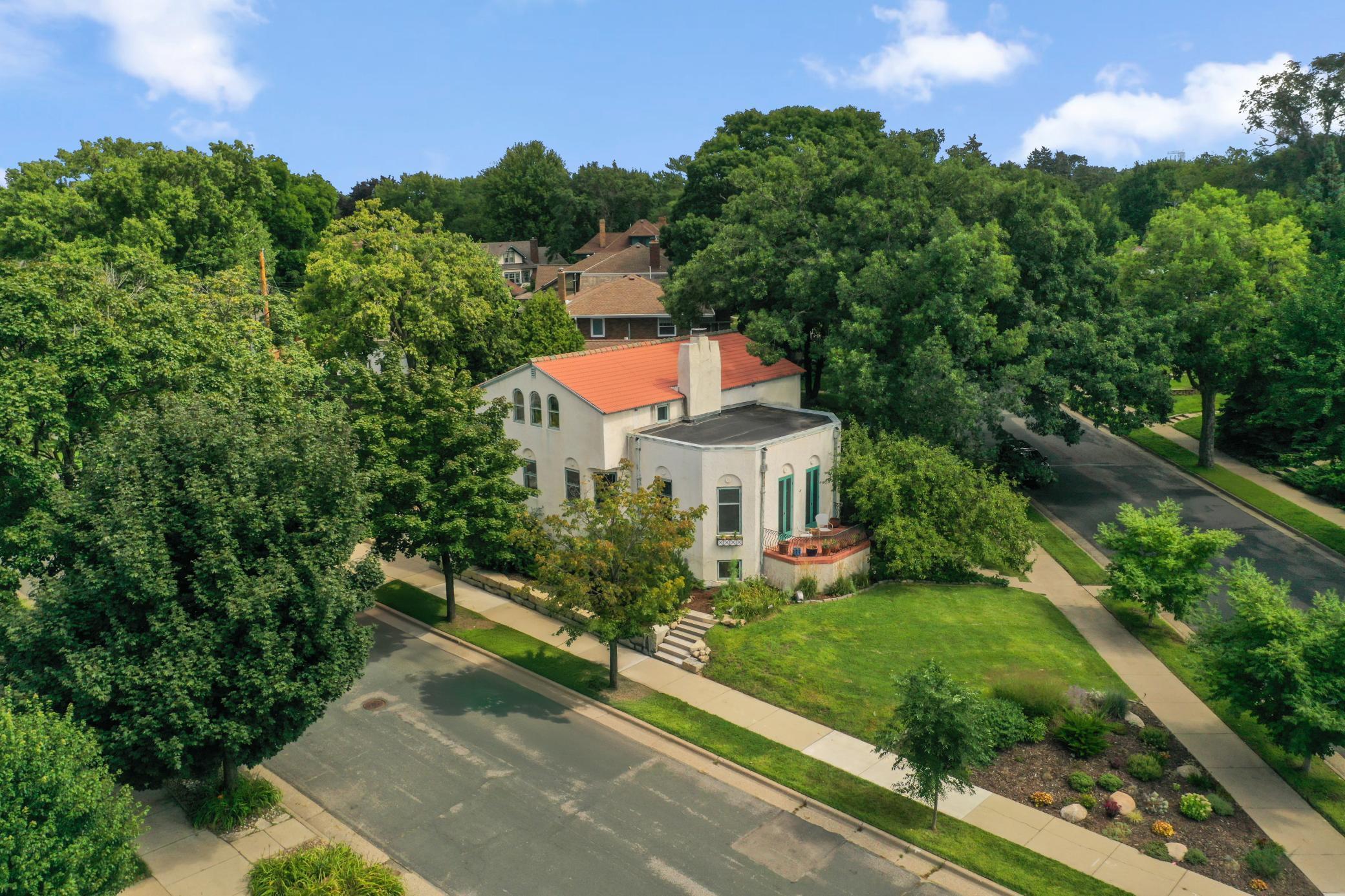 628 Cedar Lake Road S