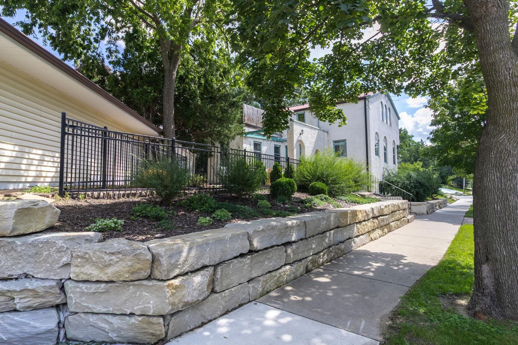 628 Cedar Lake Road S