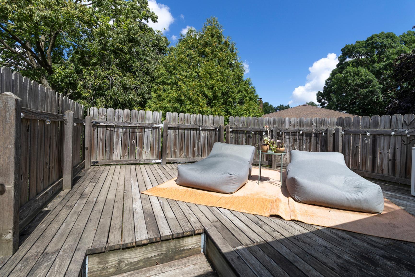 628 Cedar Lake Road S