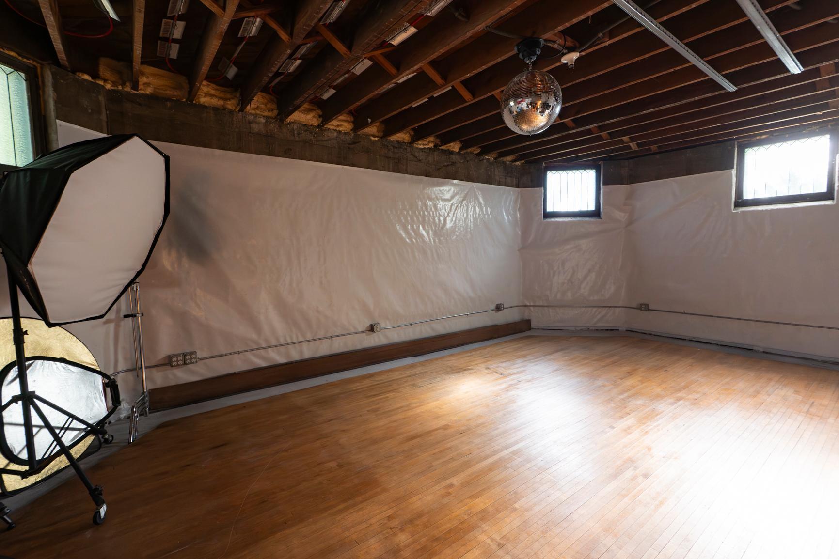 628 Cedar Lake Road S