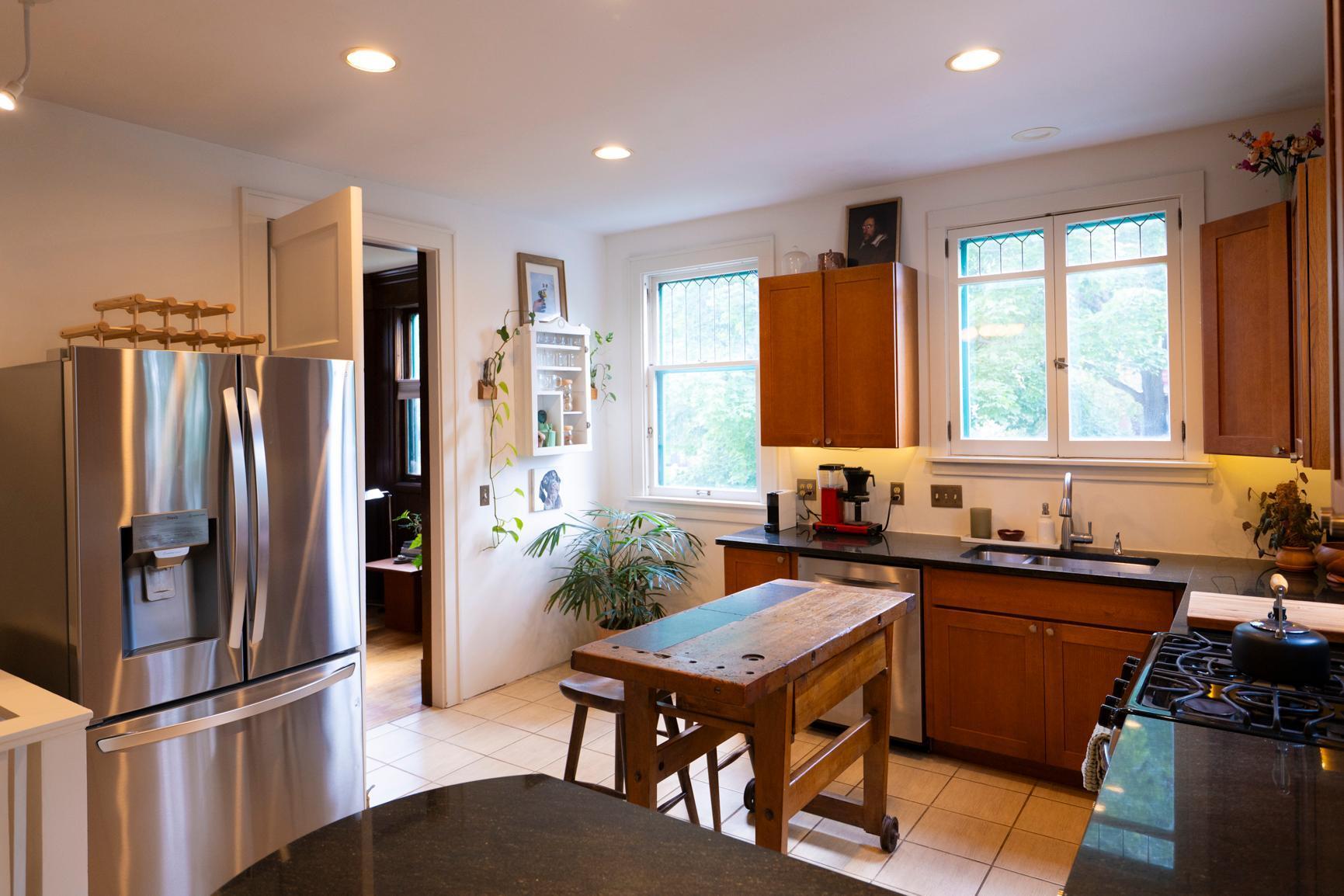 628 Cedar Lake Road S