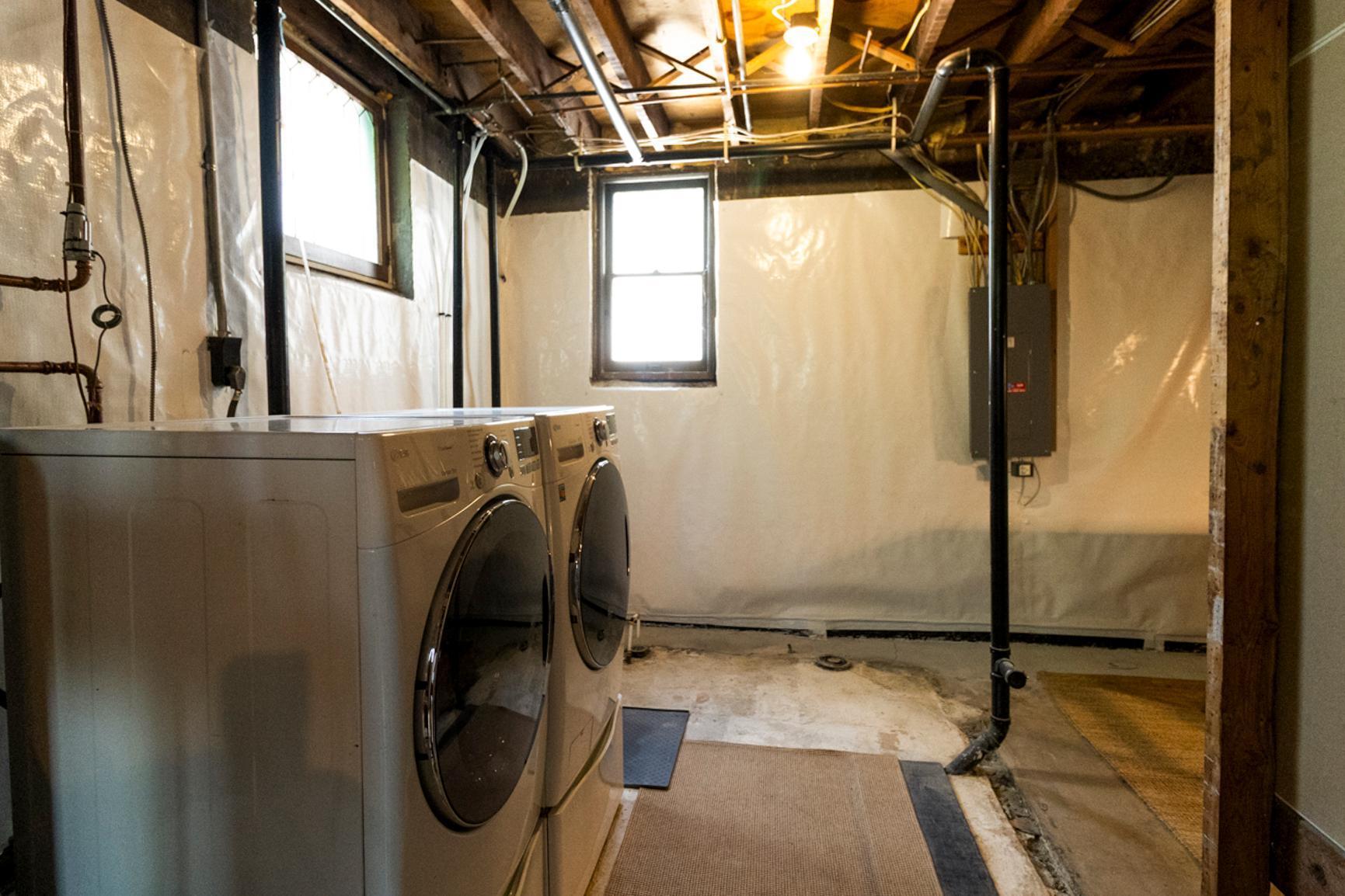 628 Cedar Lake Road S