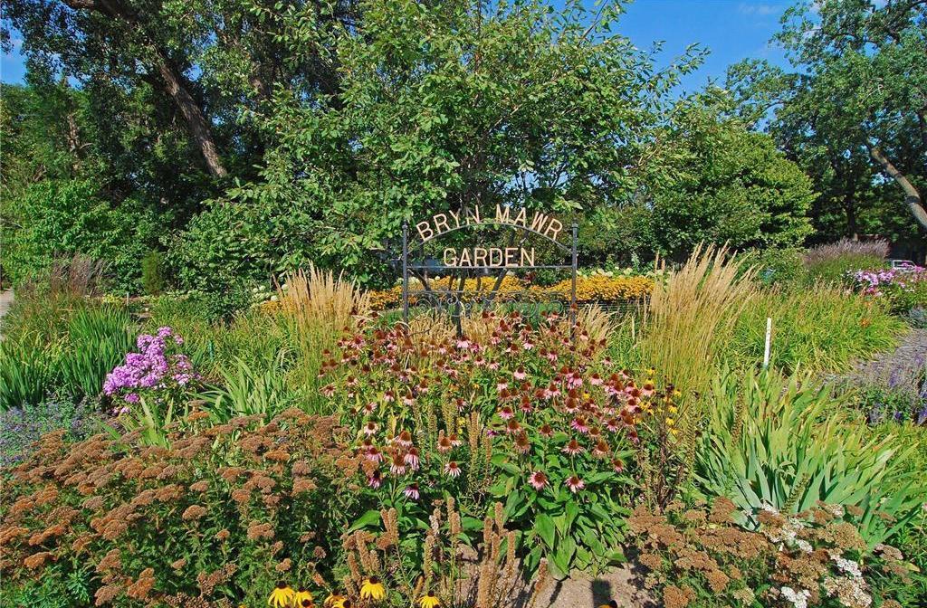 628 Cedar Lake Road S