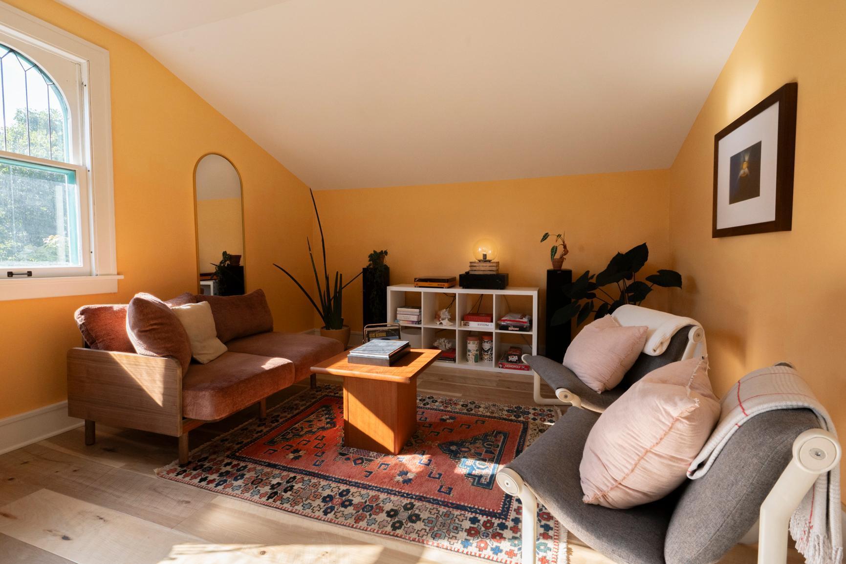 628 Cedar Lake Road S