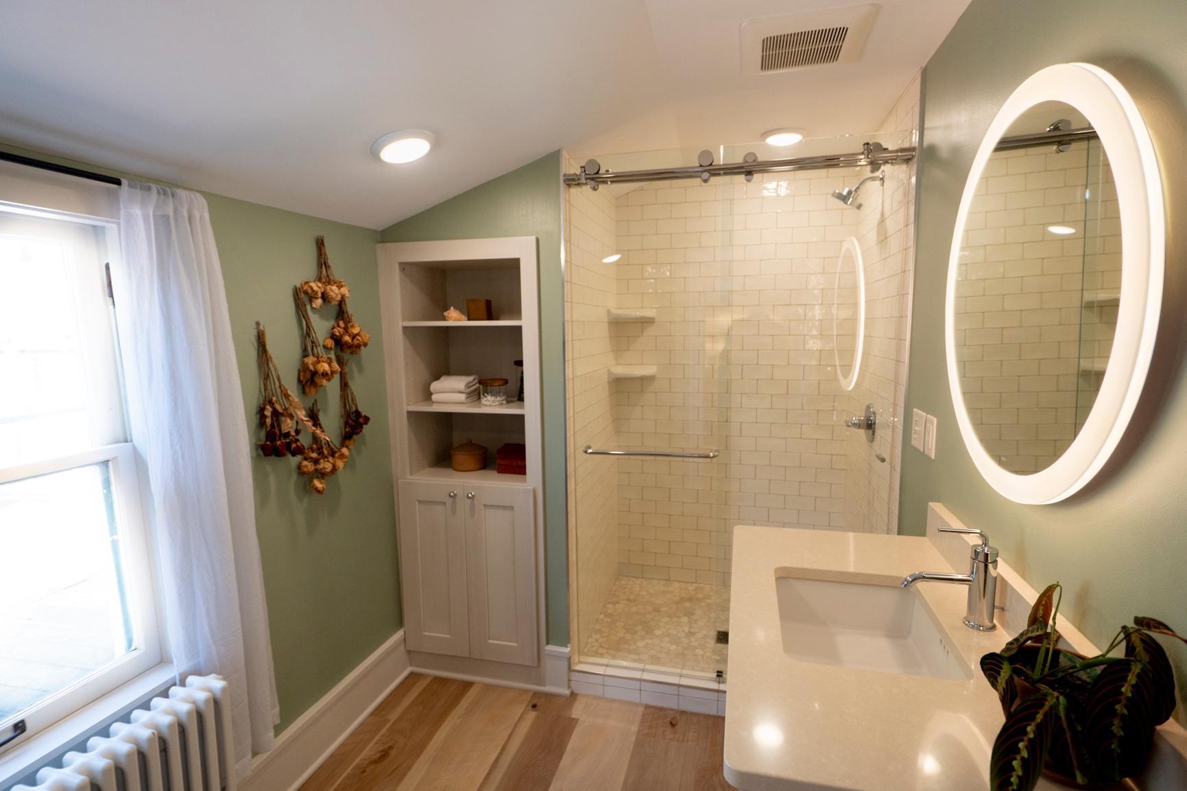 628 Cedar Lake Road S