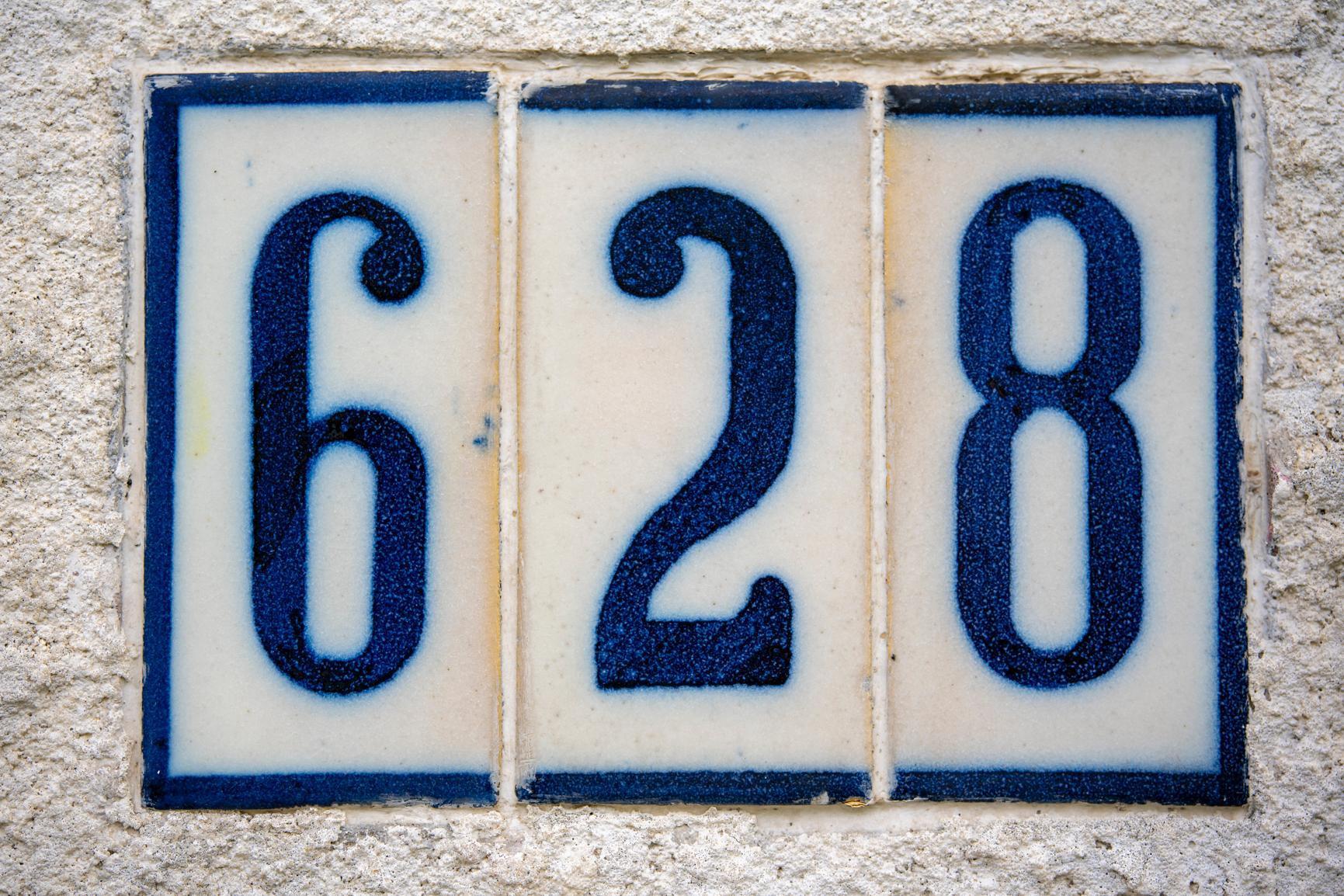 628 Cedar Lake Road S