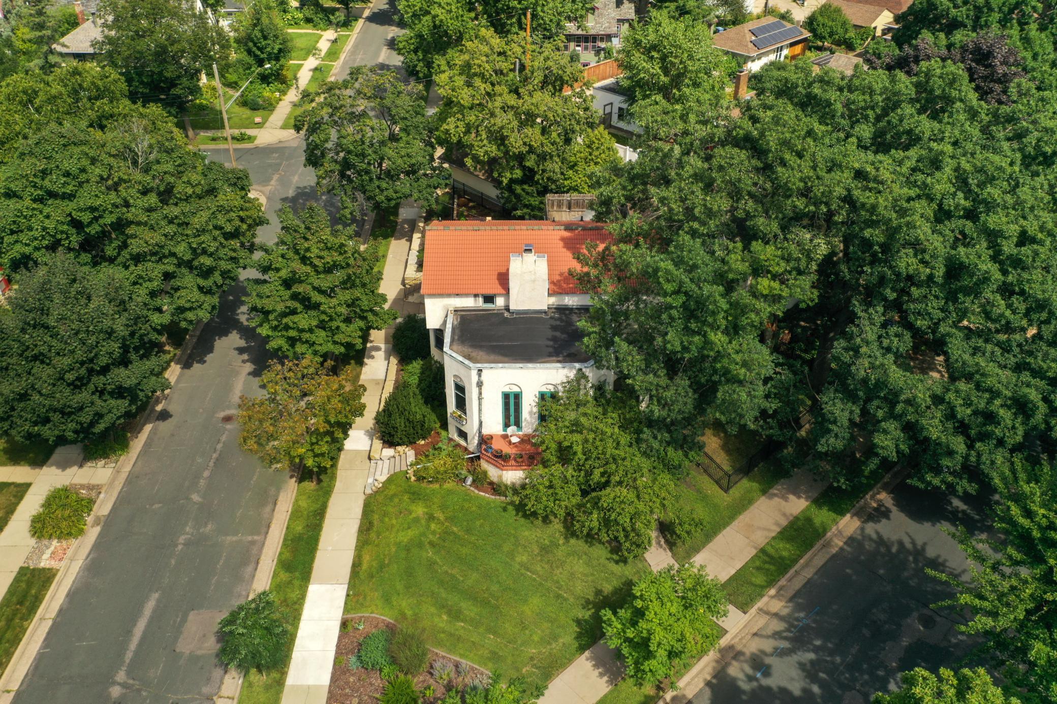 628 Cedar Lake Road S