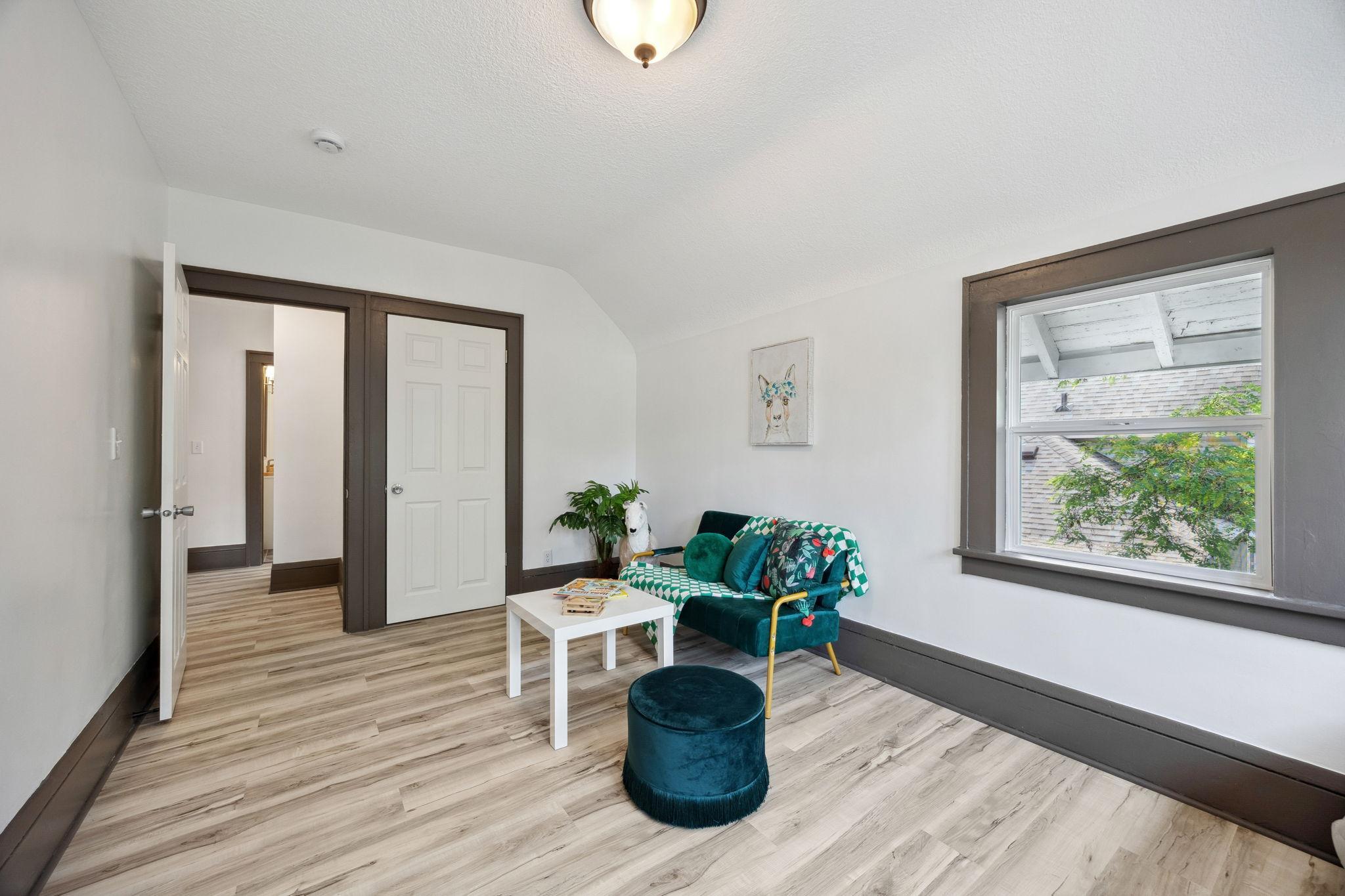 613 W 38th Street