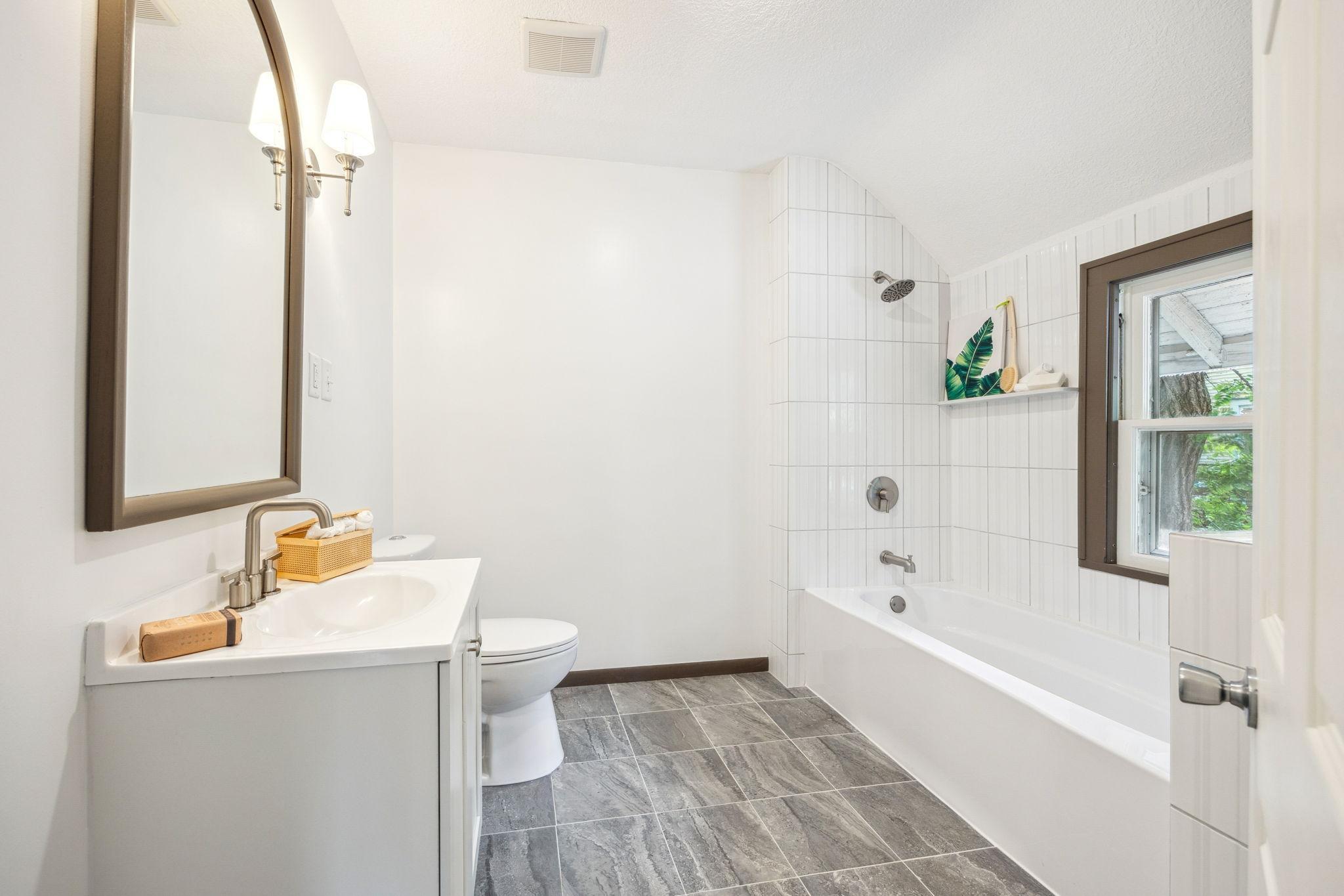 613 W 38th Street