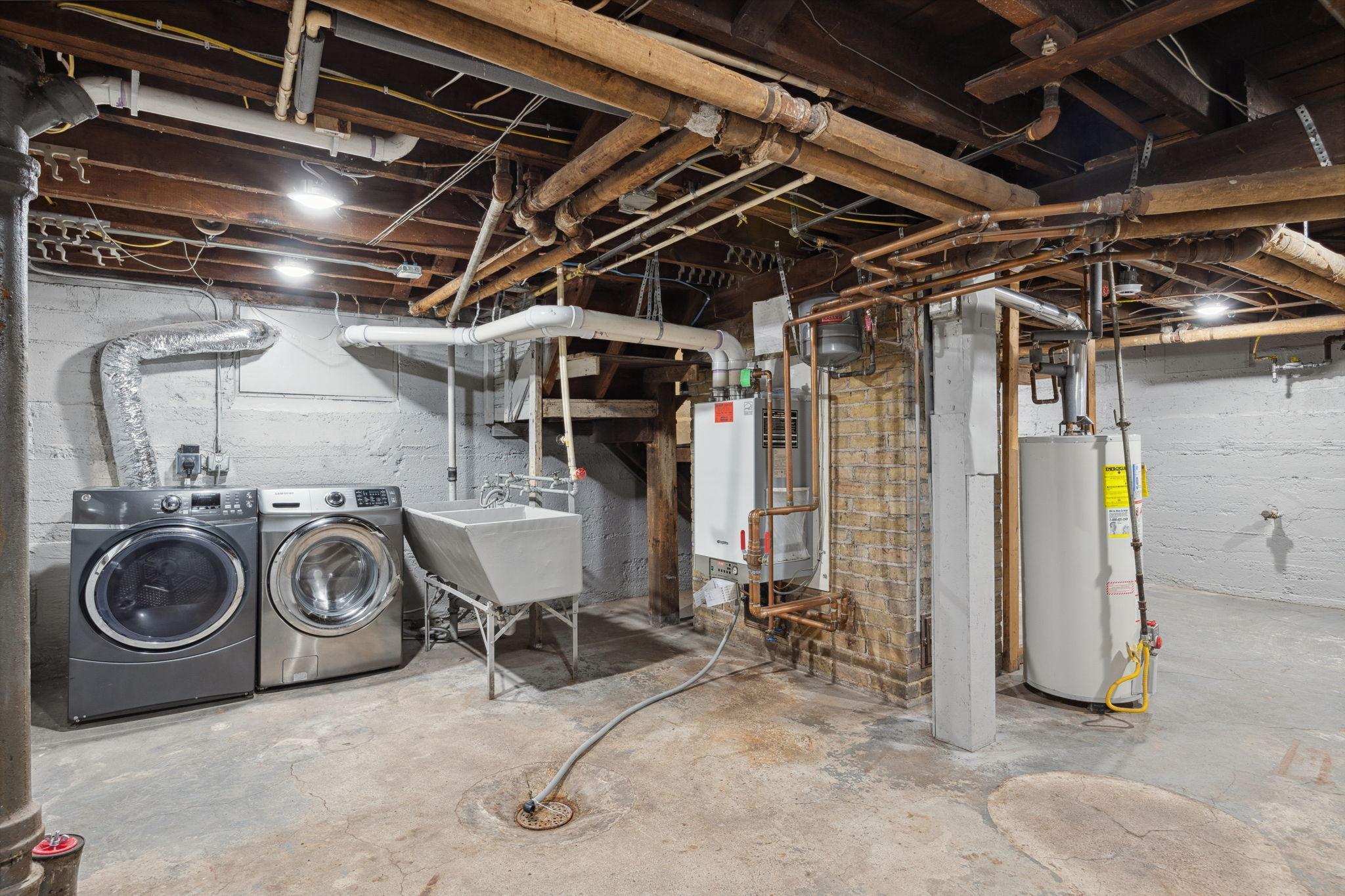 613 W 38th Street