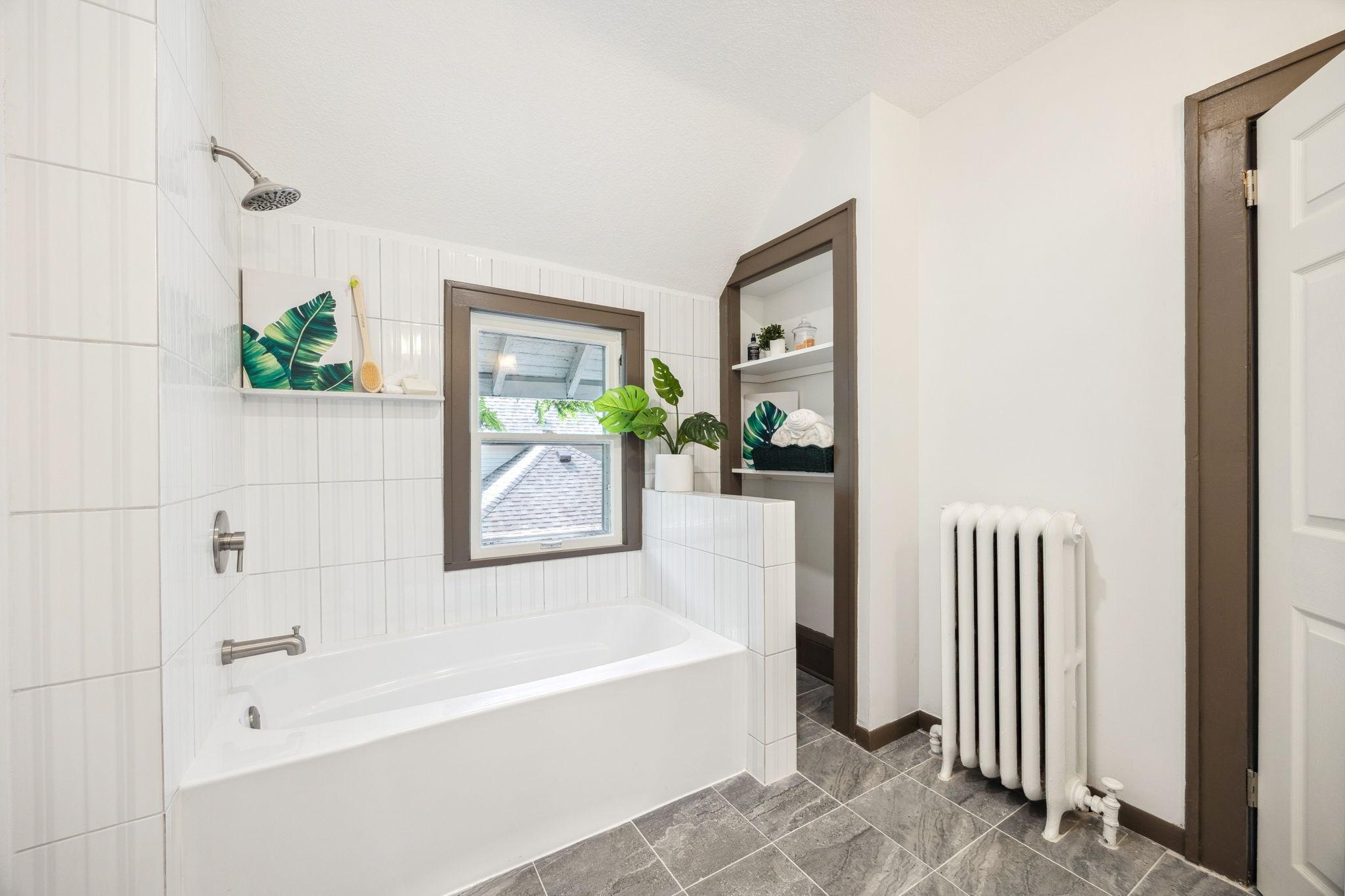 613 W 38th Street