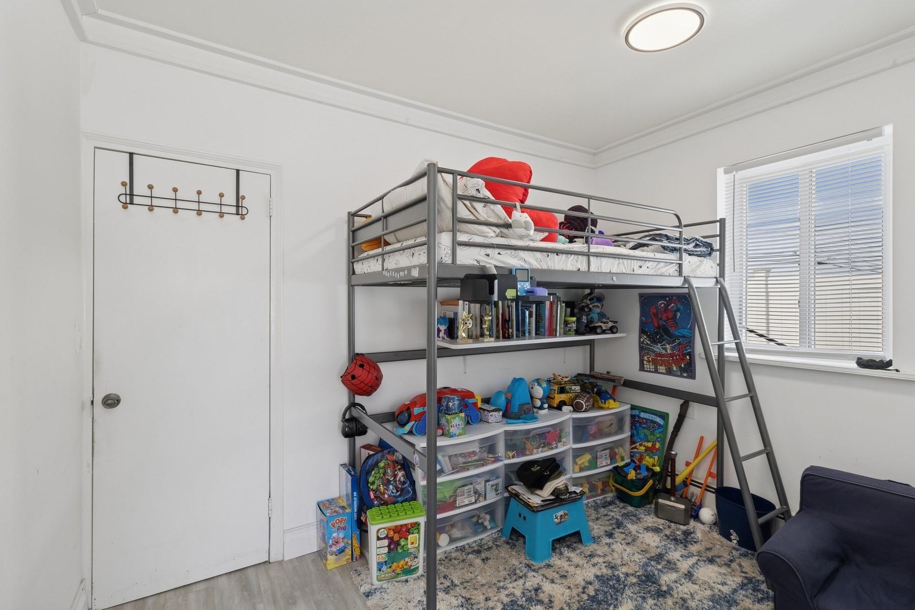 157 E Shore Road