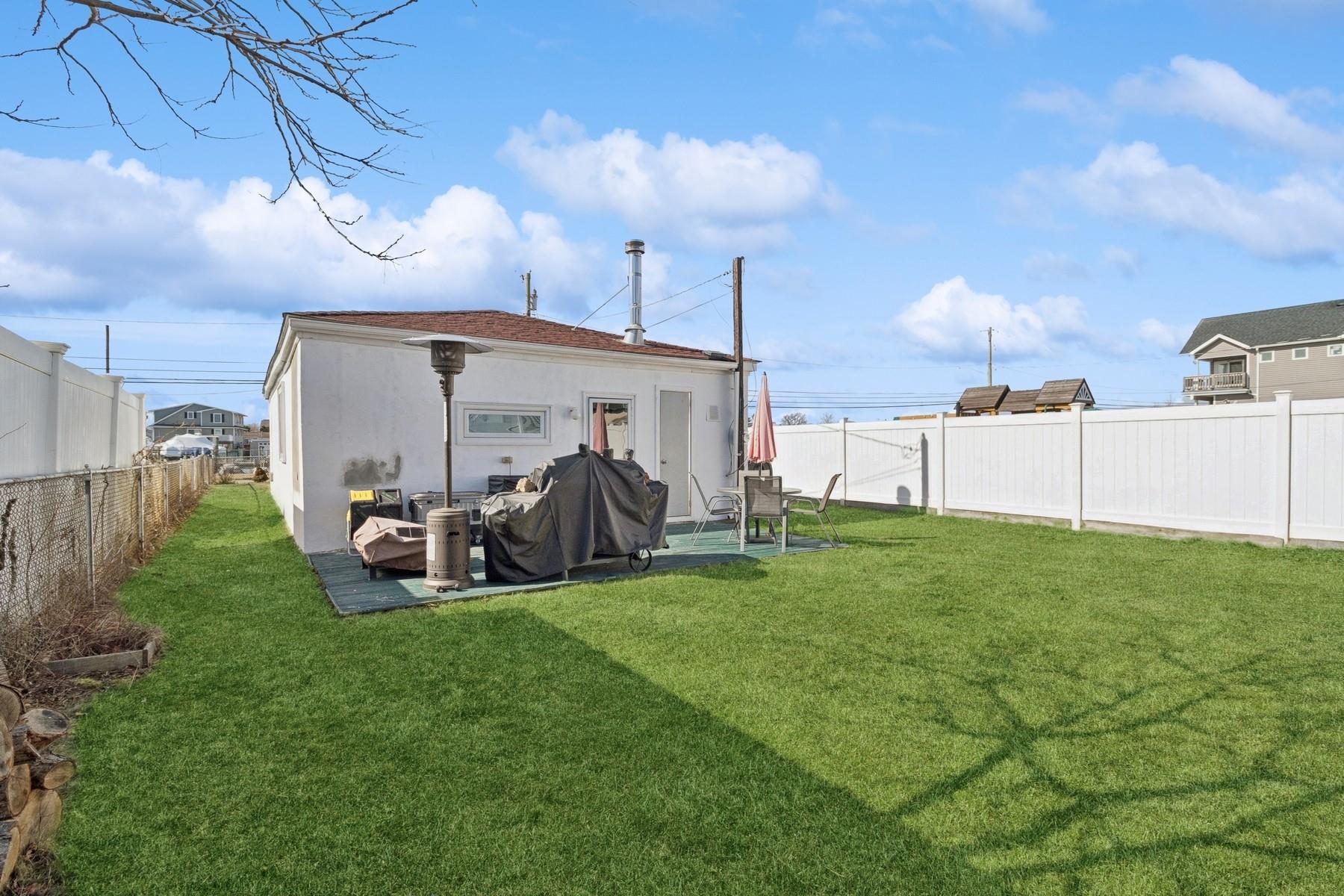 157 E Shore Road