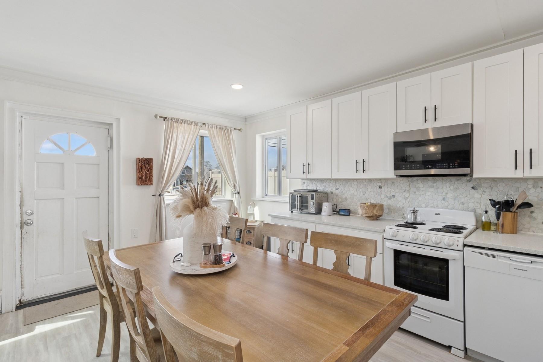 157 E Shore Road