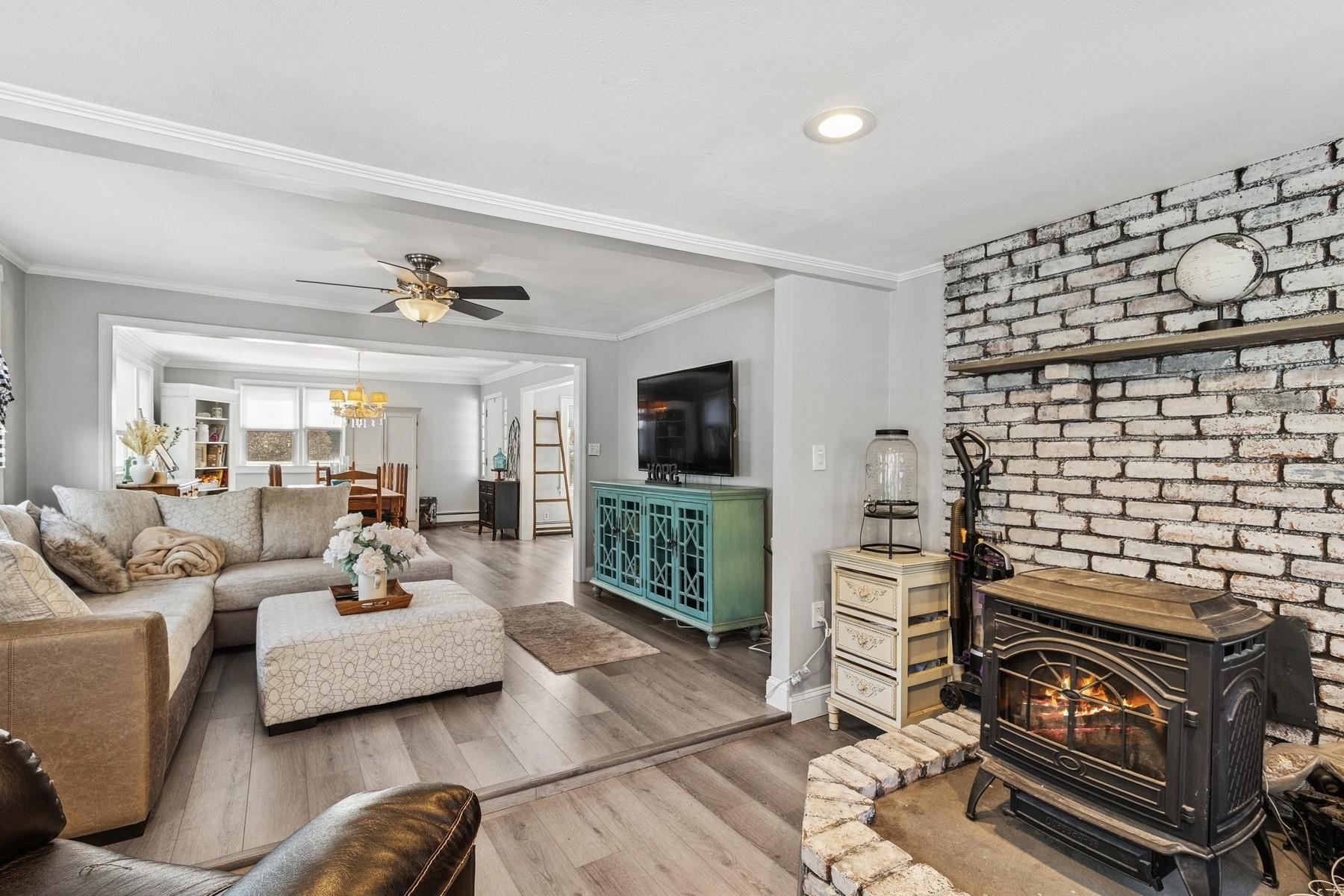 4023 Driscoll Lane