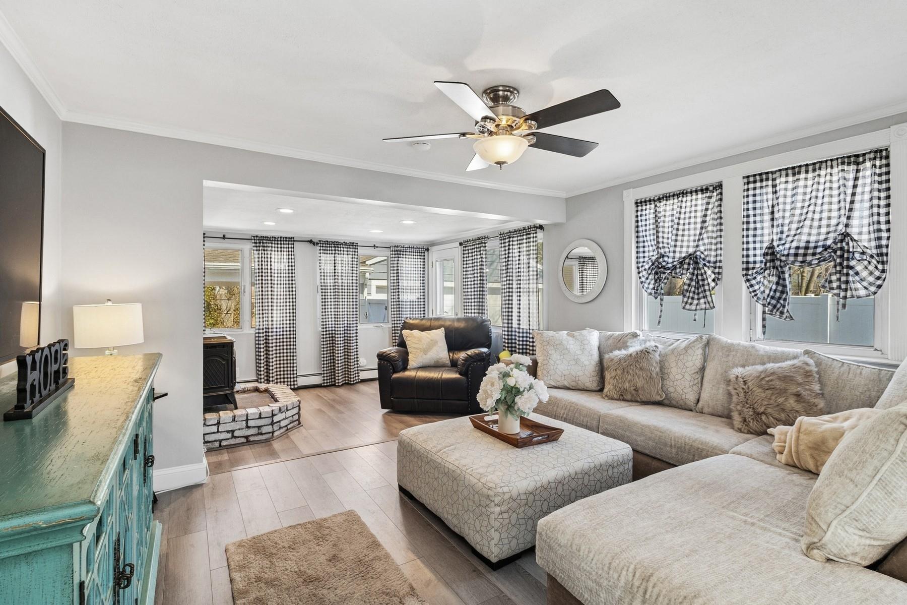 4023 Driscoll Lane