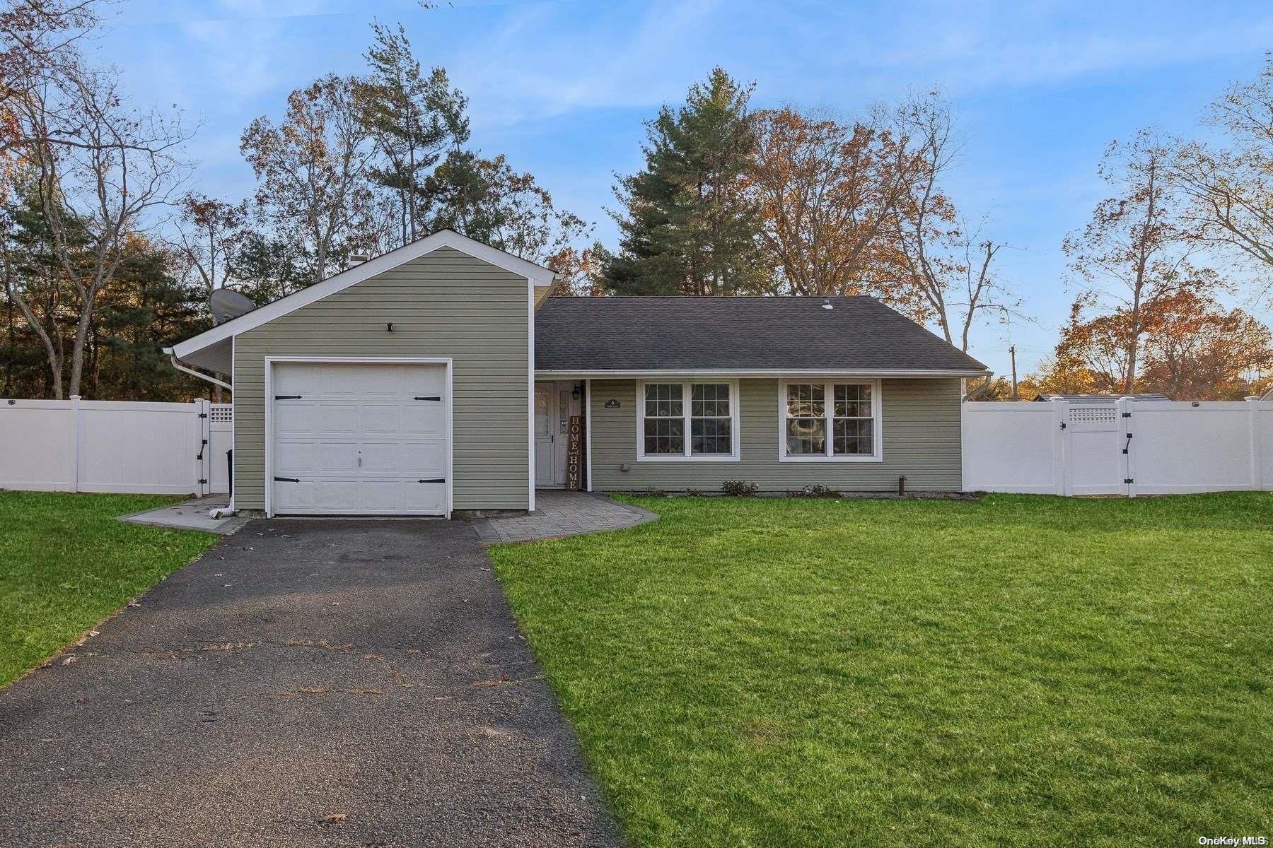 6 Hale Lane