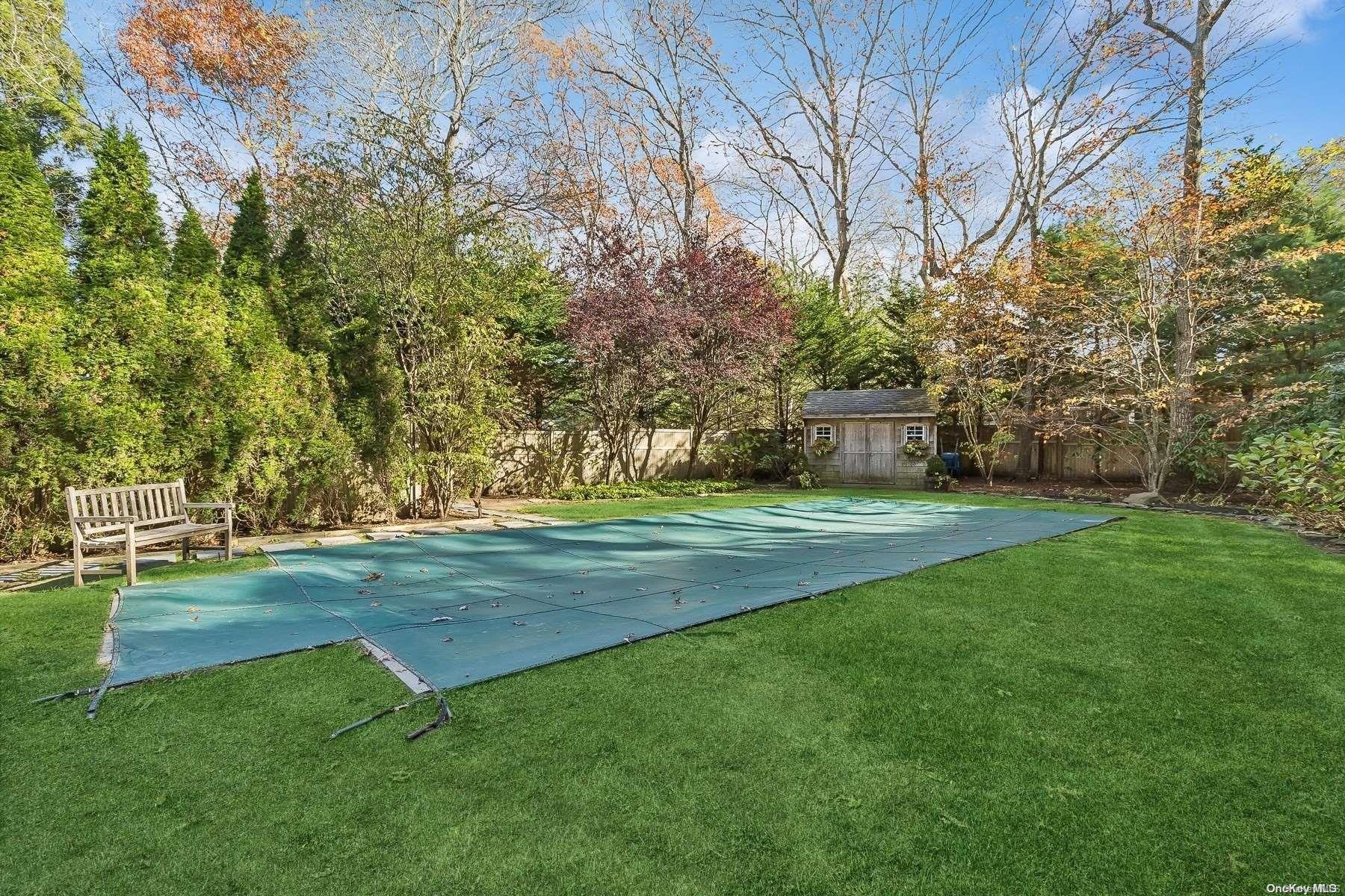 24 Fort Pond Boulevard