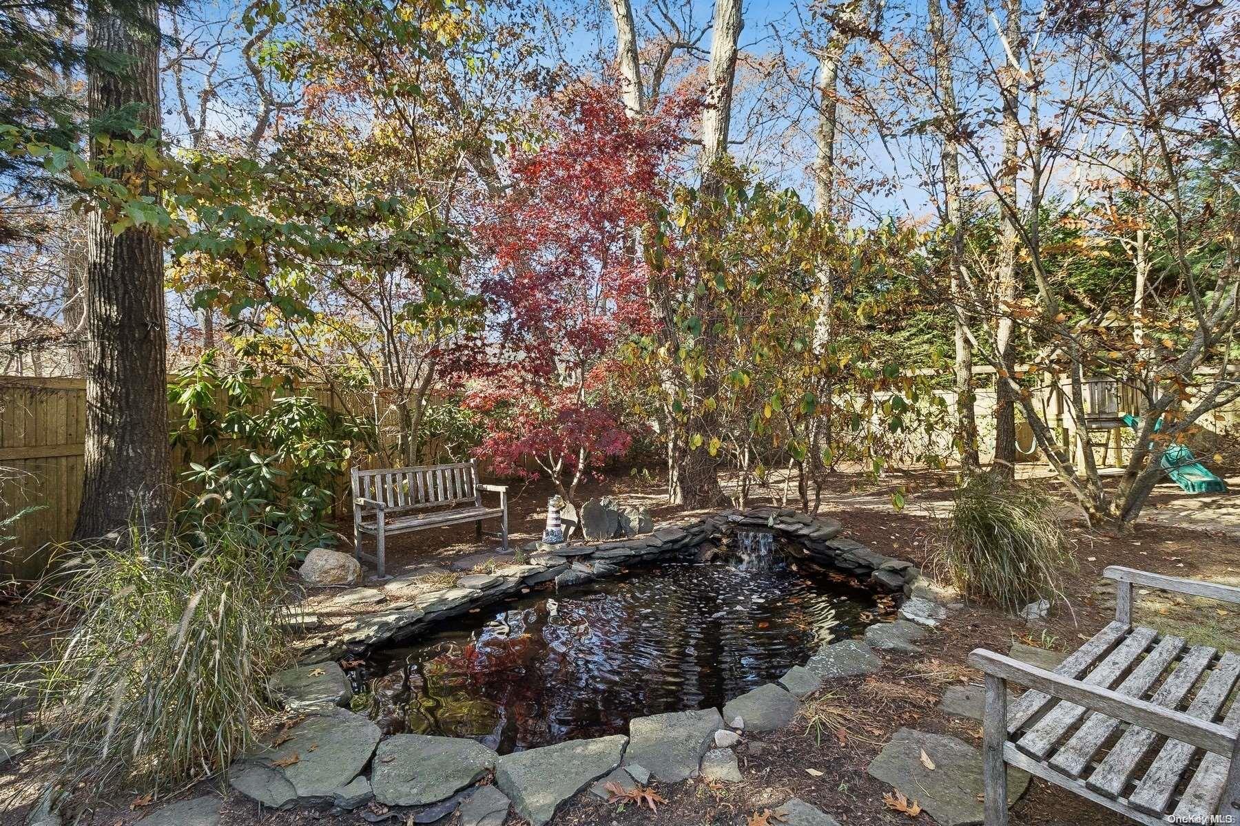 24 Fort Pond Boulevard