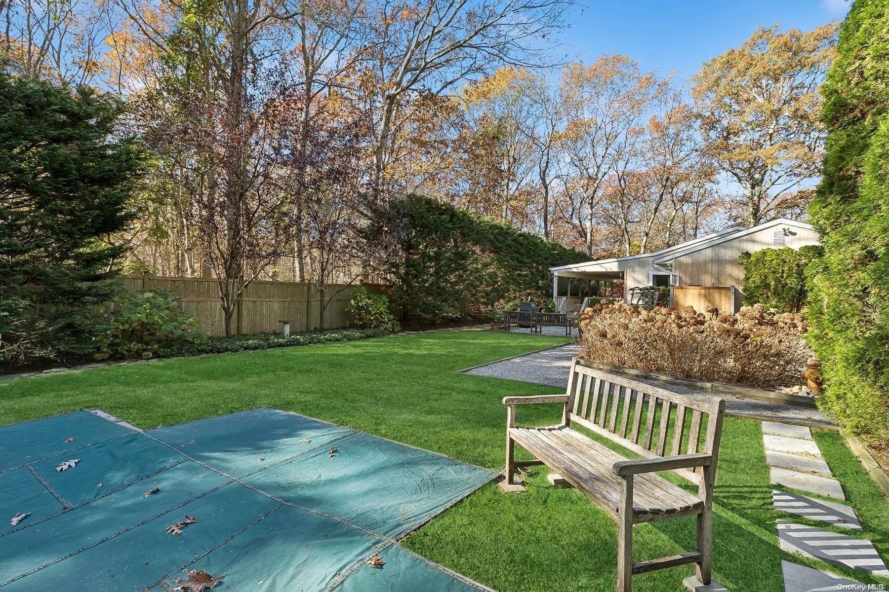 24 Fort Pond Boulevard