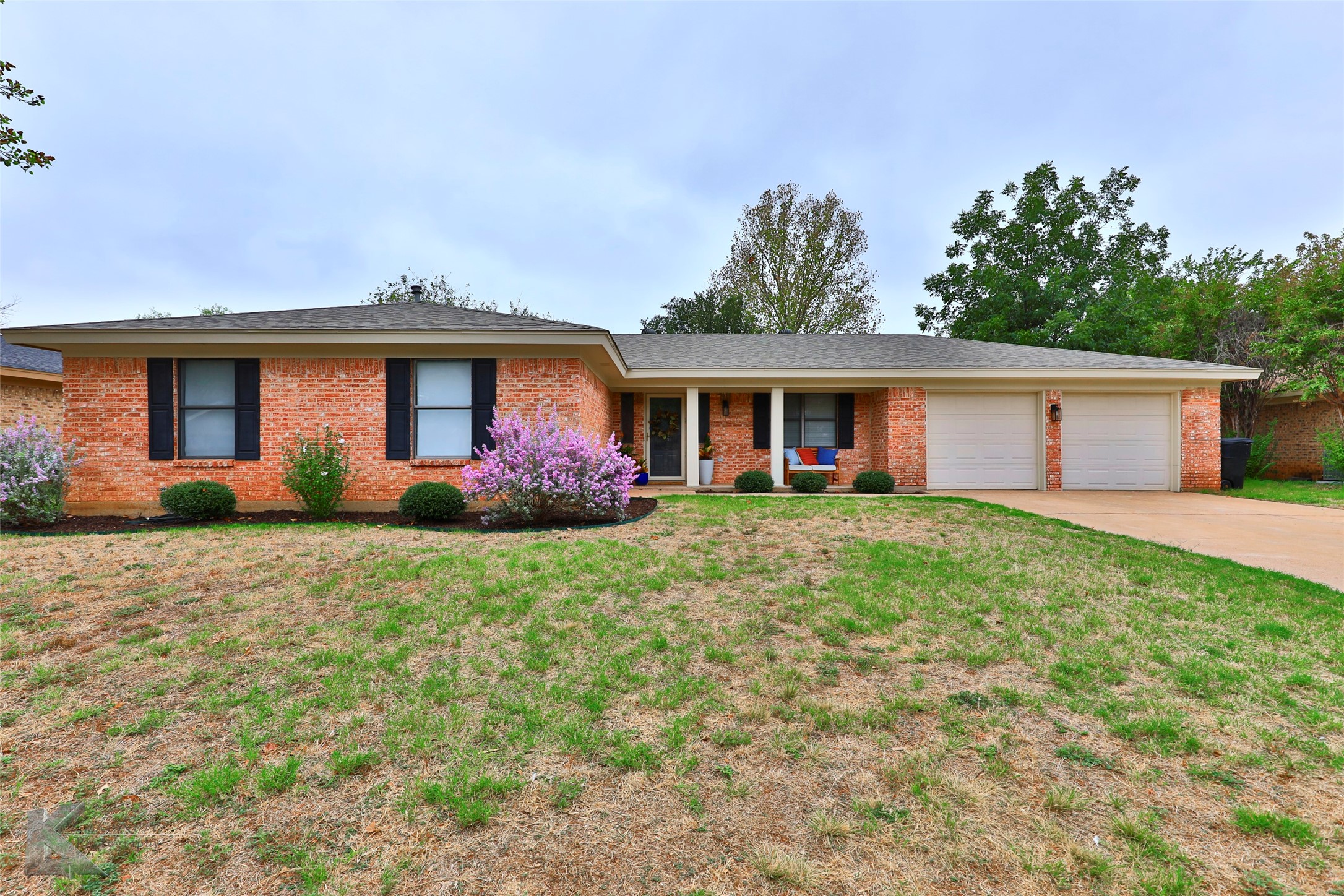 3257 Whitewing Way